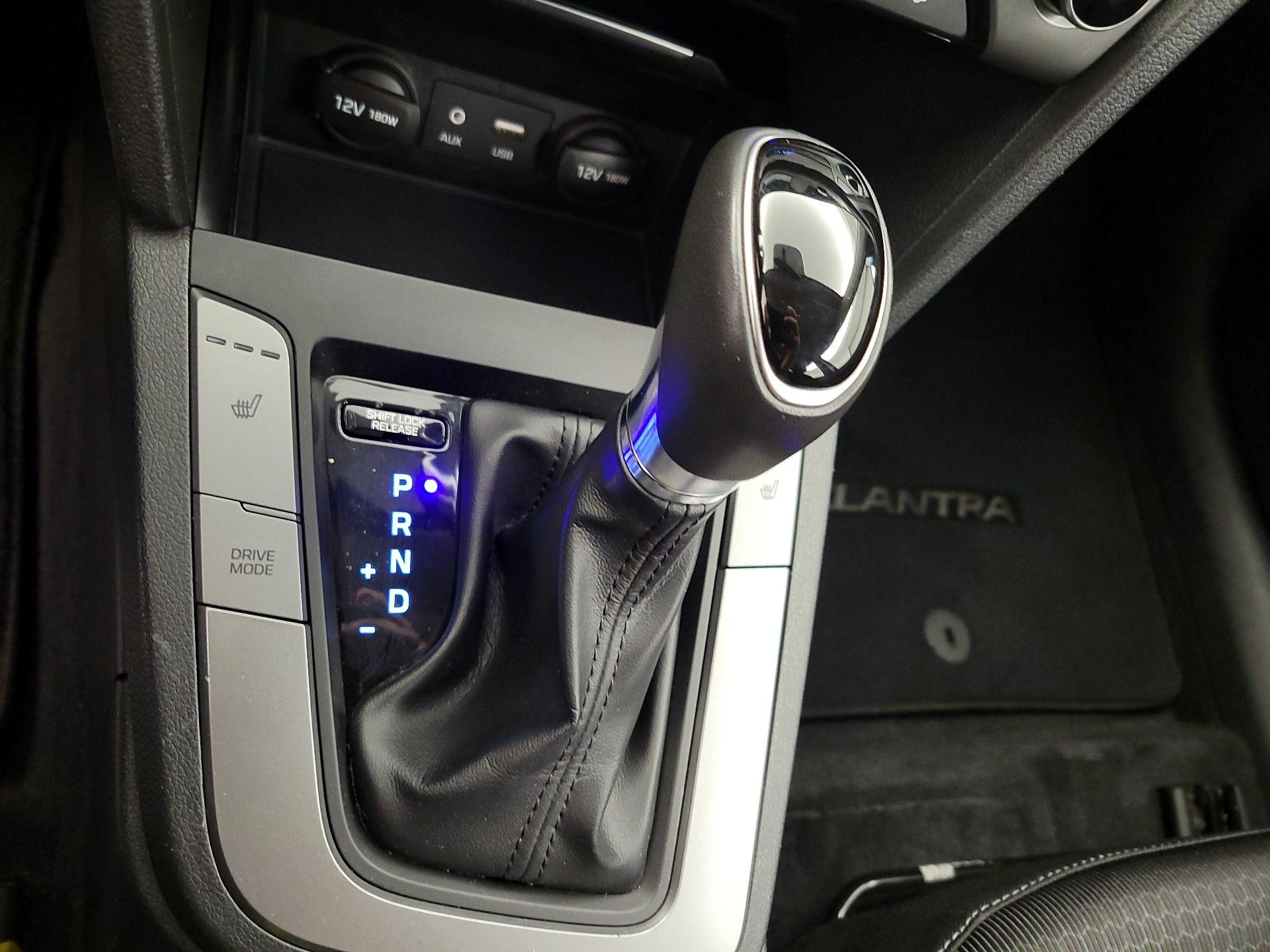 Thumbnail: 2017 Hyundai Elantra - 17