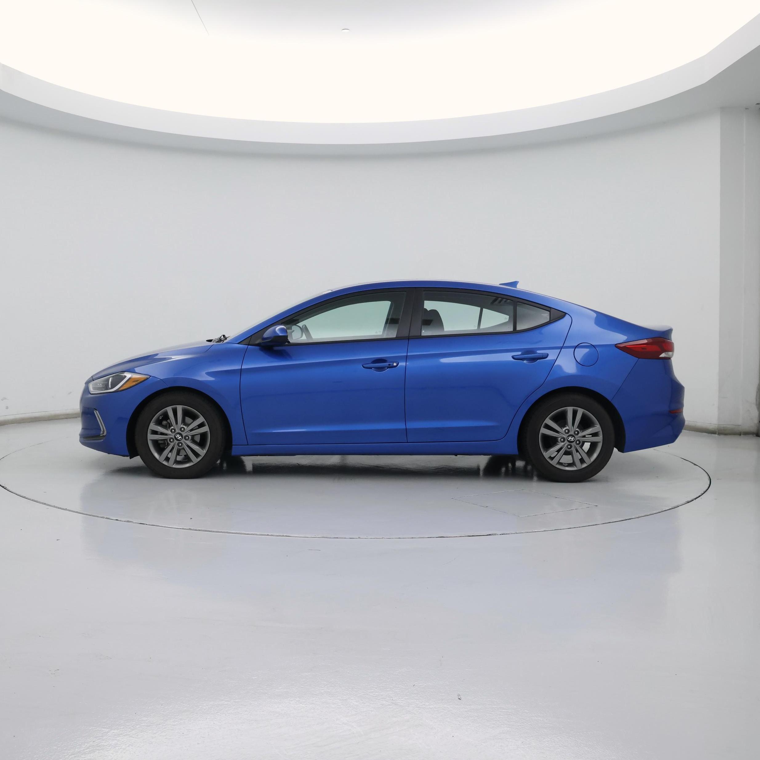 Thumbnail: 2017 Hyundai Elantra - 3