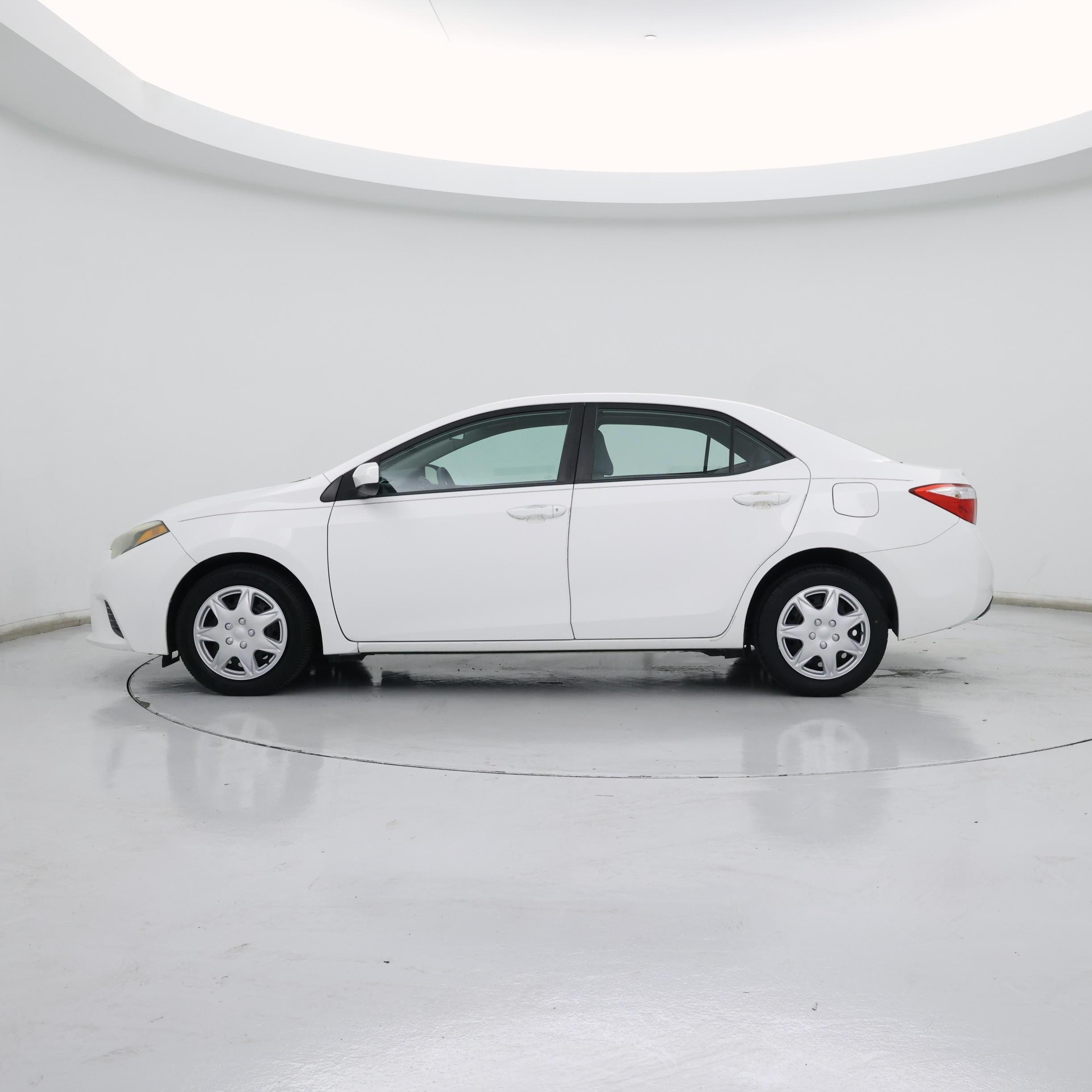 Thumbnail: 2015 Toyota Corolla - 3