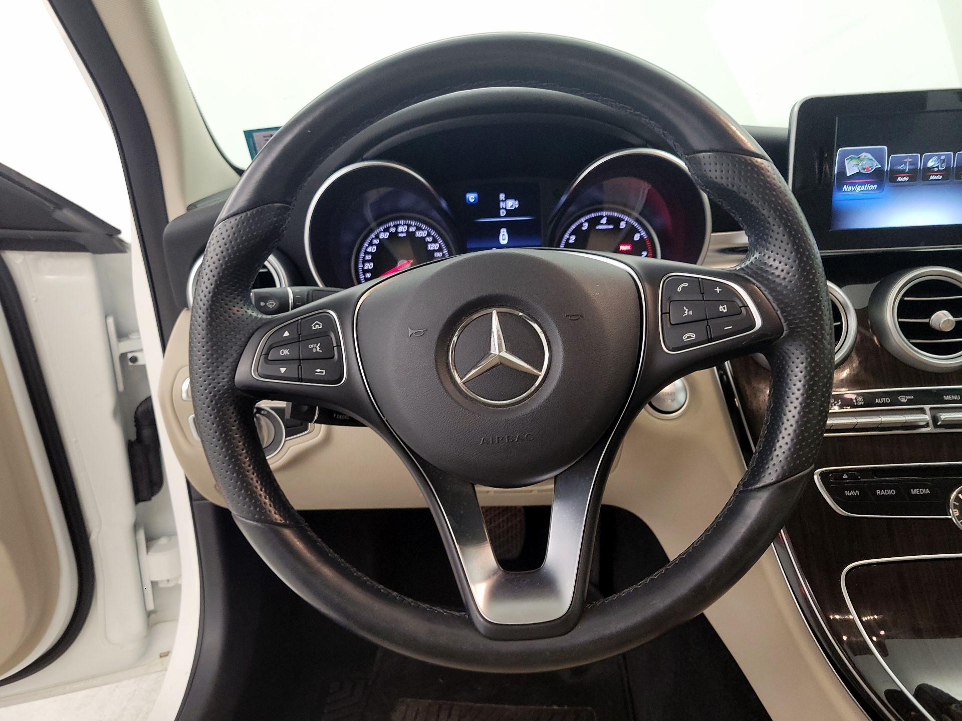 Thumbnail: 2015 Mercedes-Benz C-Class - 10
