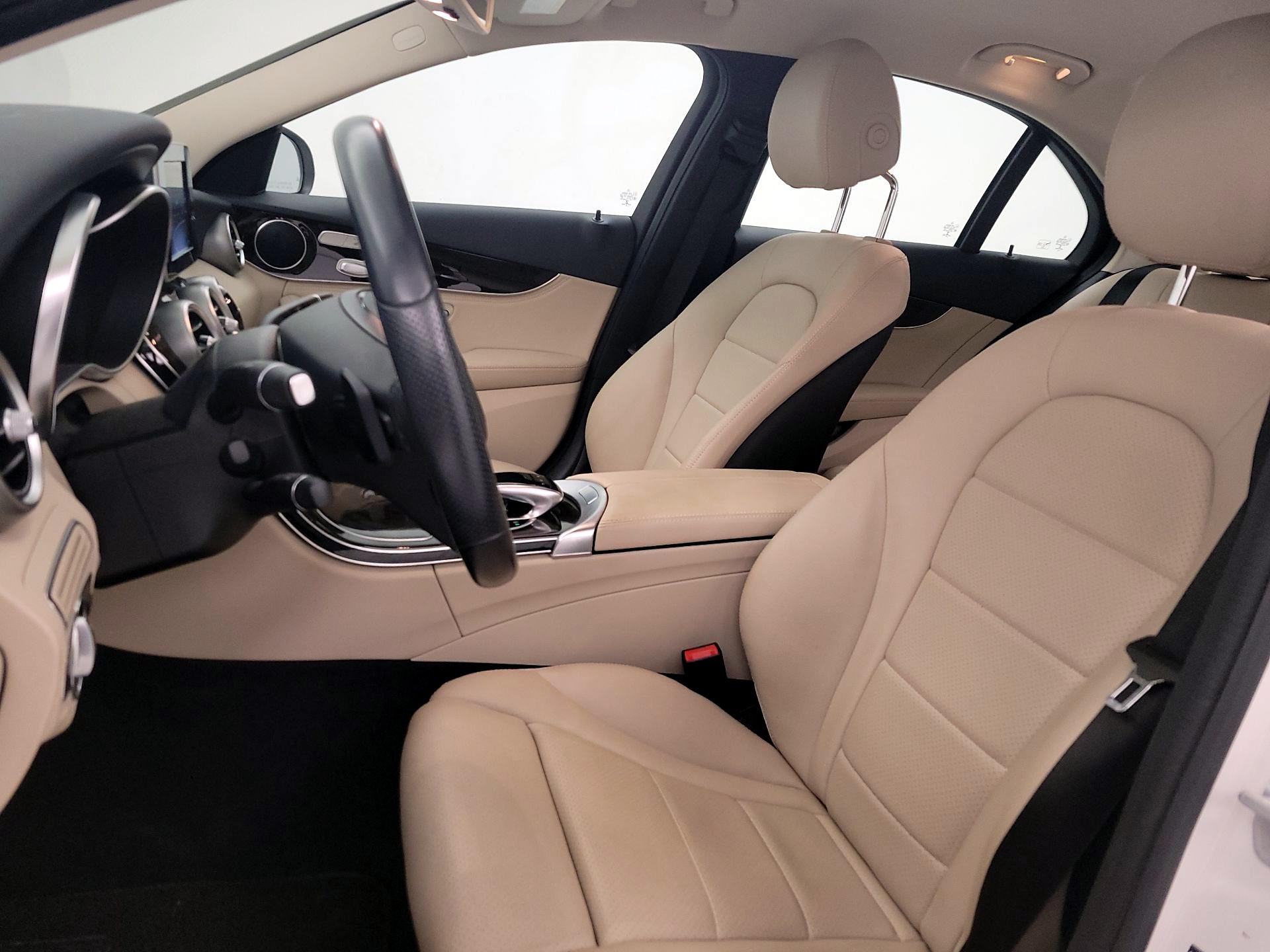 Thumbnail: 2015 Mercedes-Benz C-Class - 11