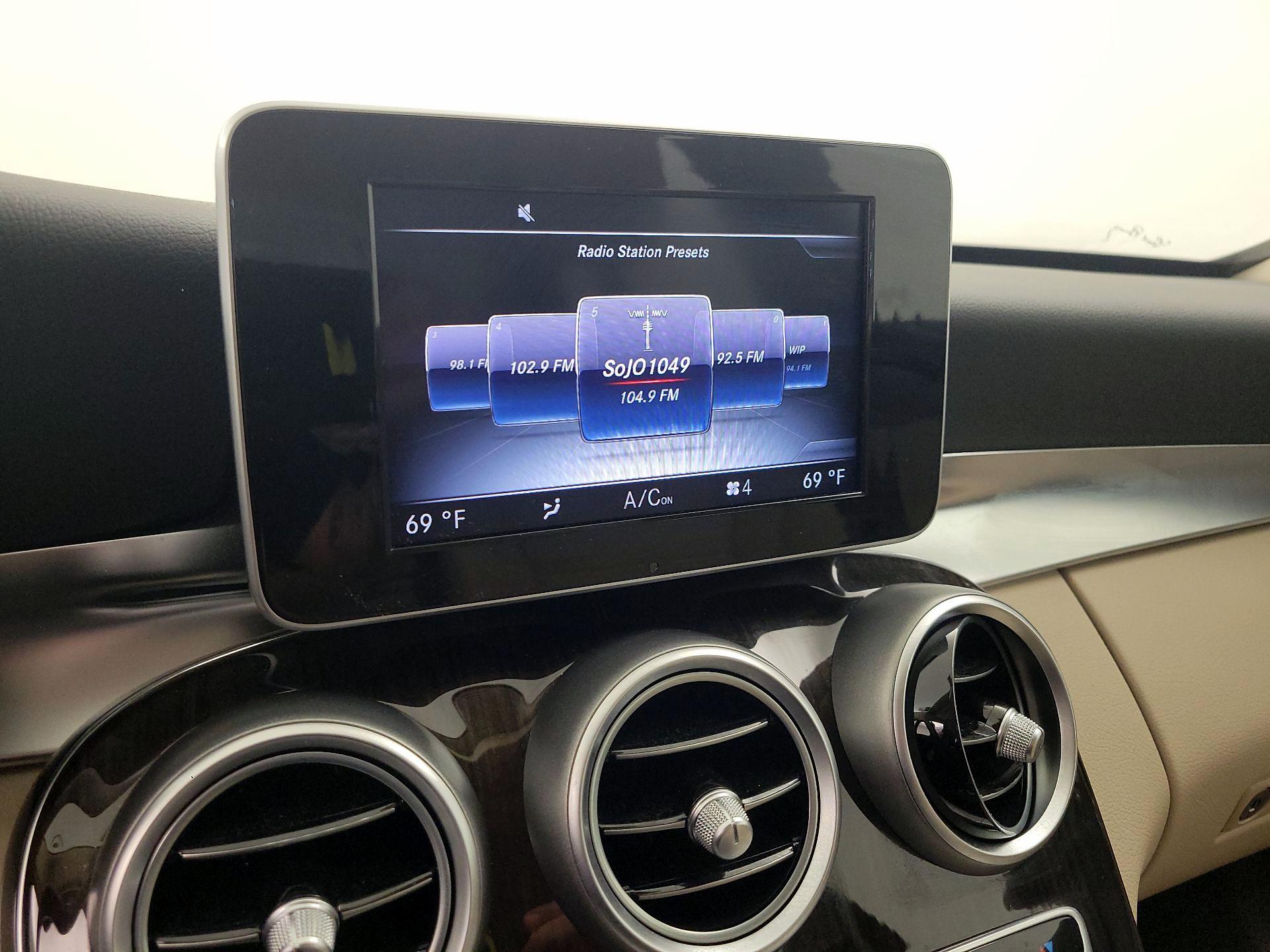 Thumbnail: 2015 Mercedes-Benz C-Class - 16