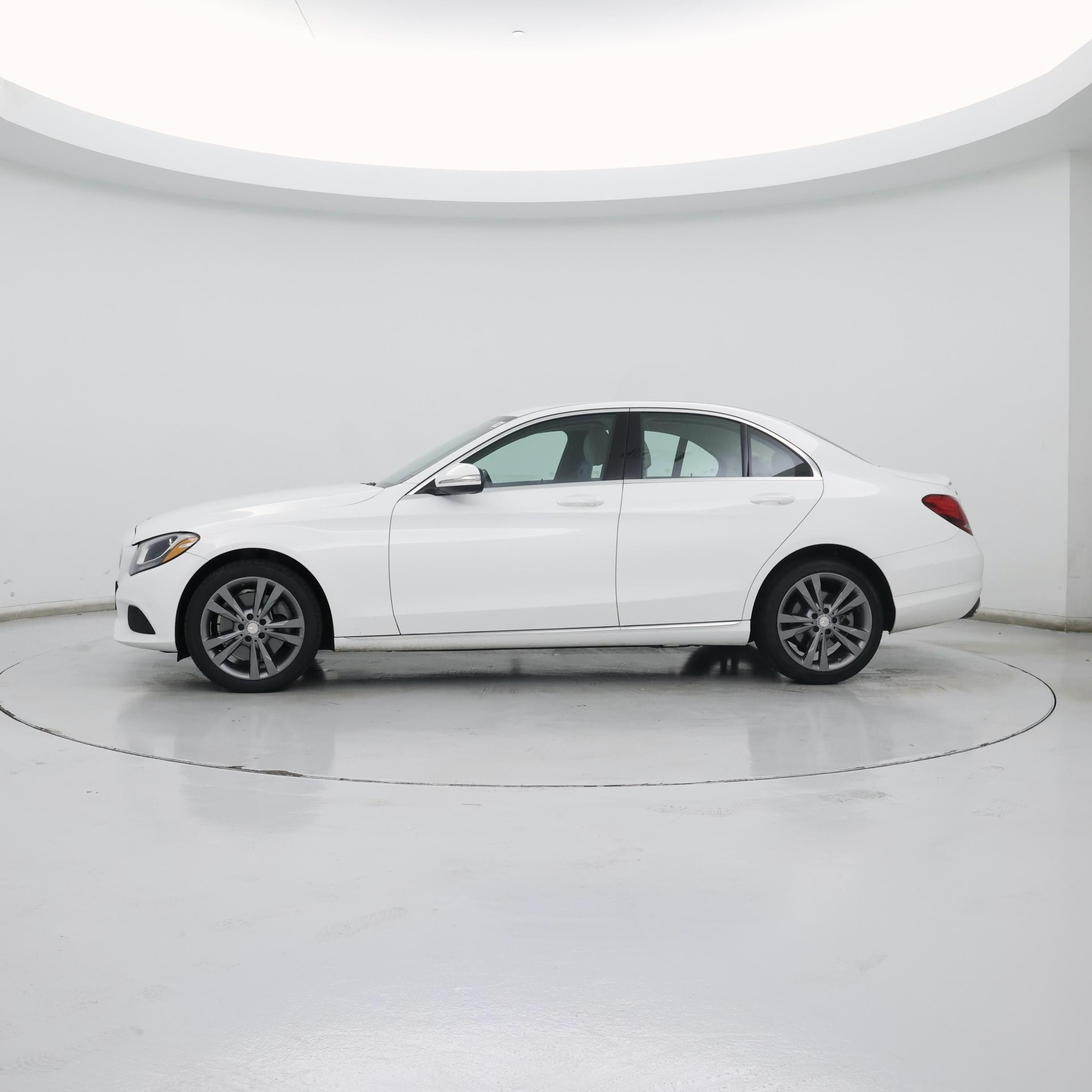 Thumbnail: 2015 Mercedes-Benz C-Class - 3