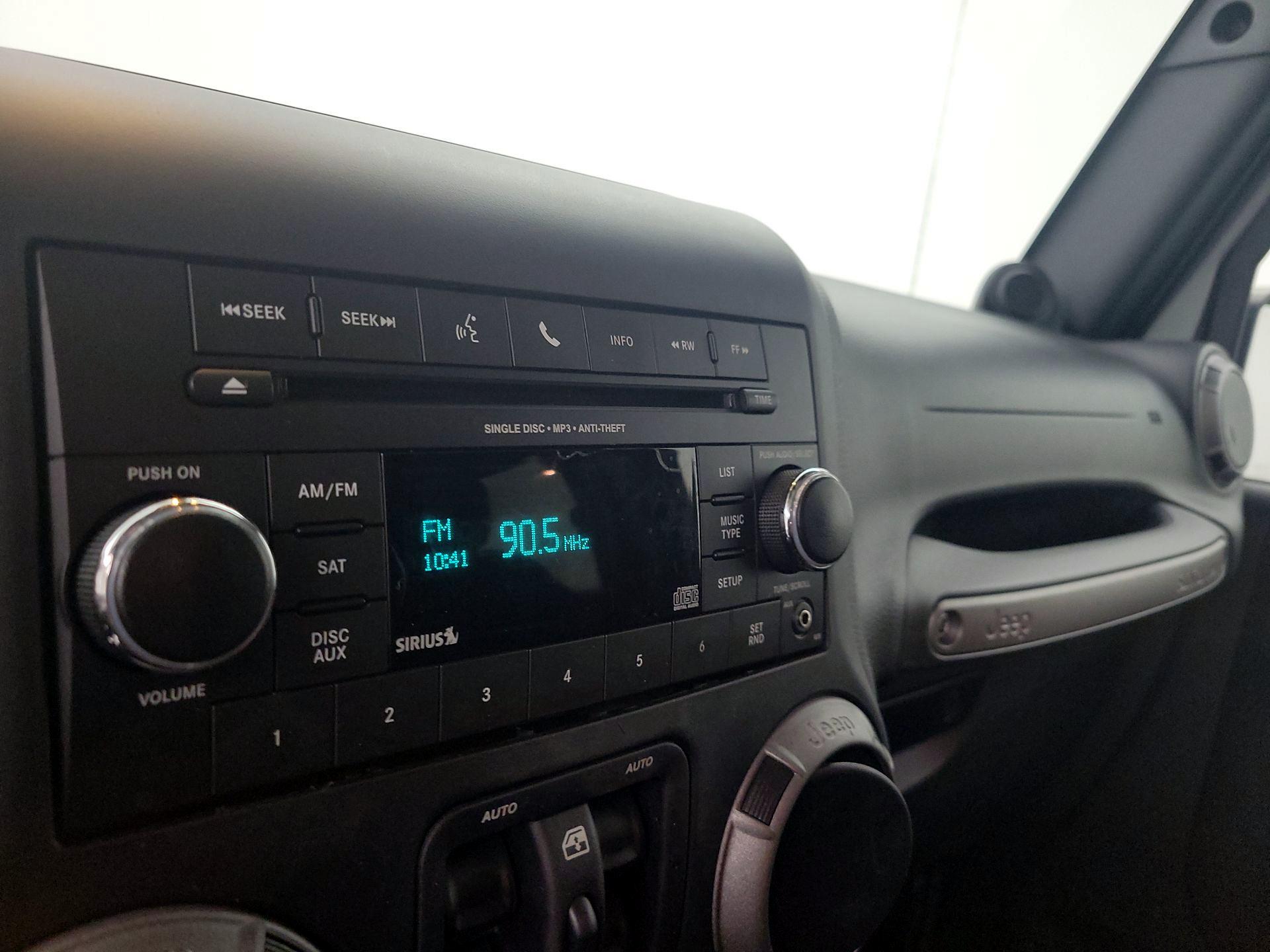 Thumbnail: 2014 Jeep Wrangler - 13