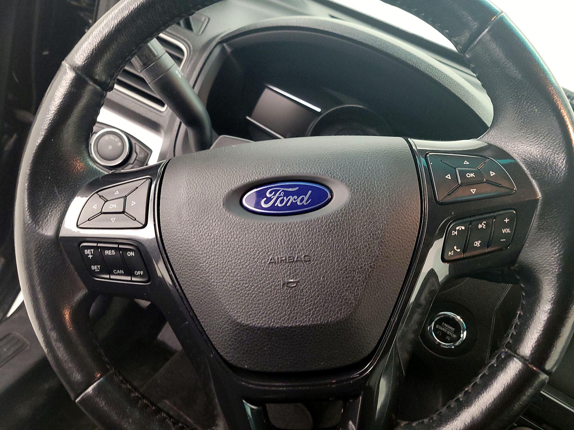 Thumbnail: 2016 Ford Explorer - 10