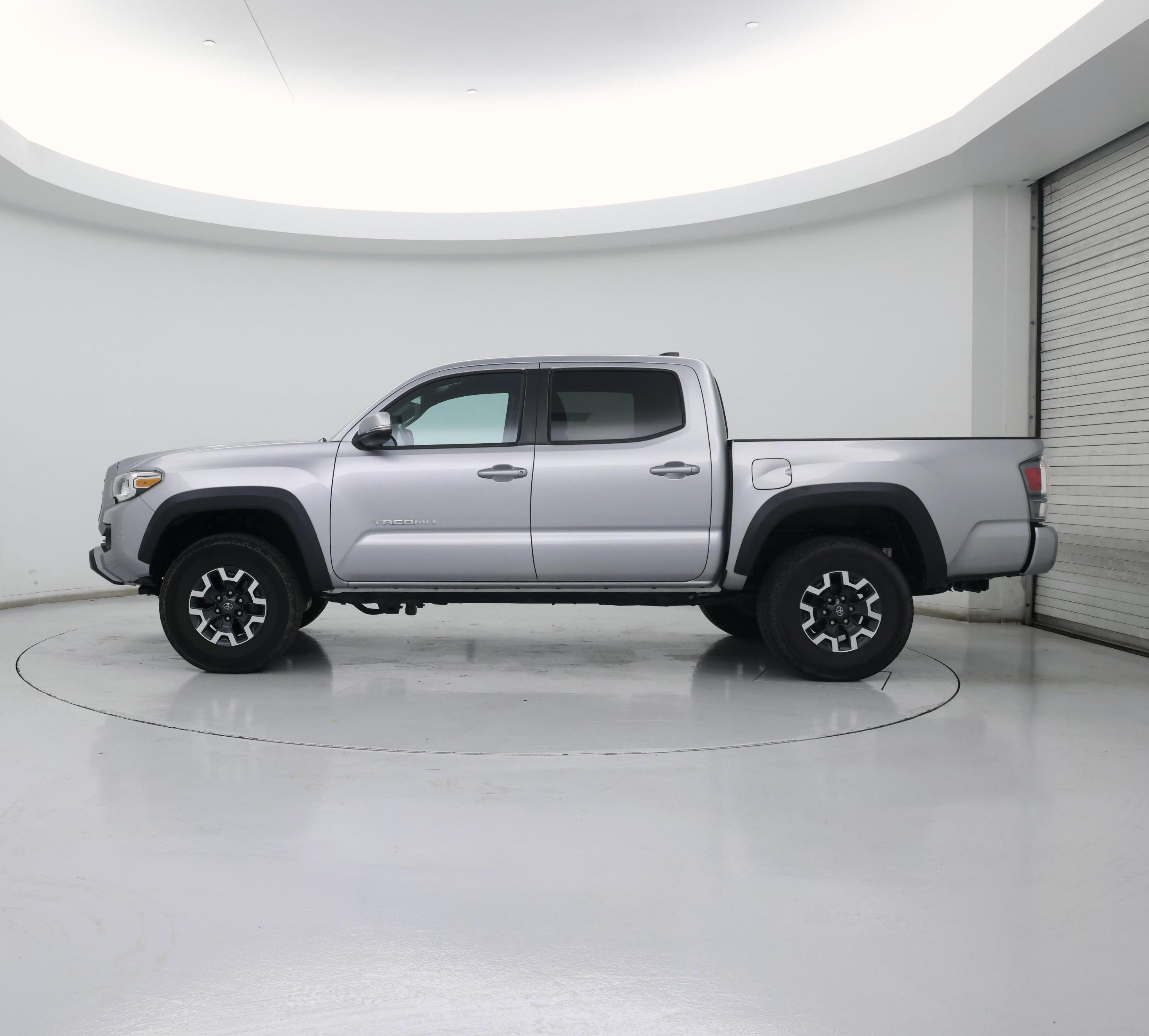 Thumbnail: 2021 Toyota Tacoma - 3
