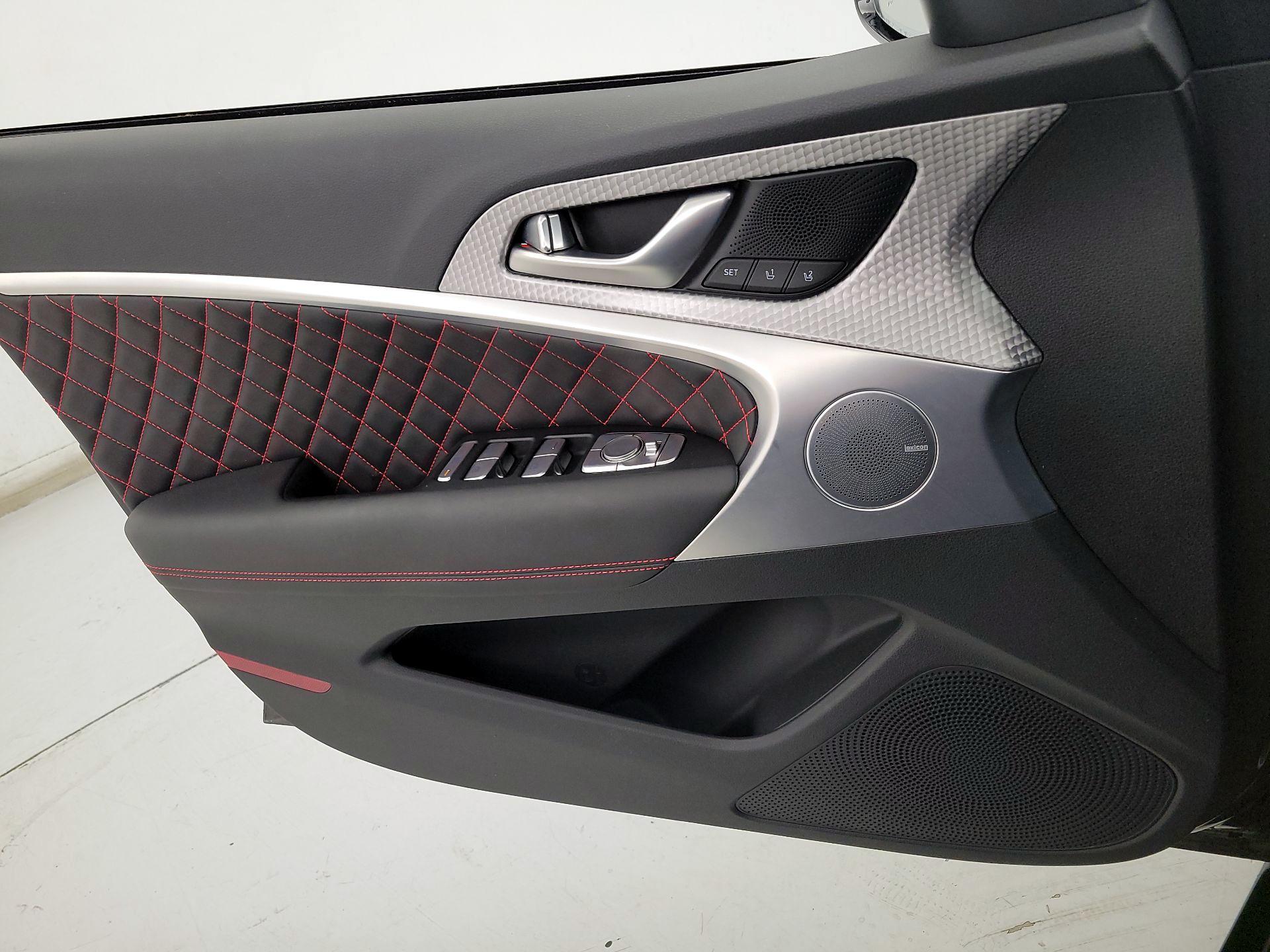Thumbnail: 2023 Genesis G70 - 12