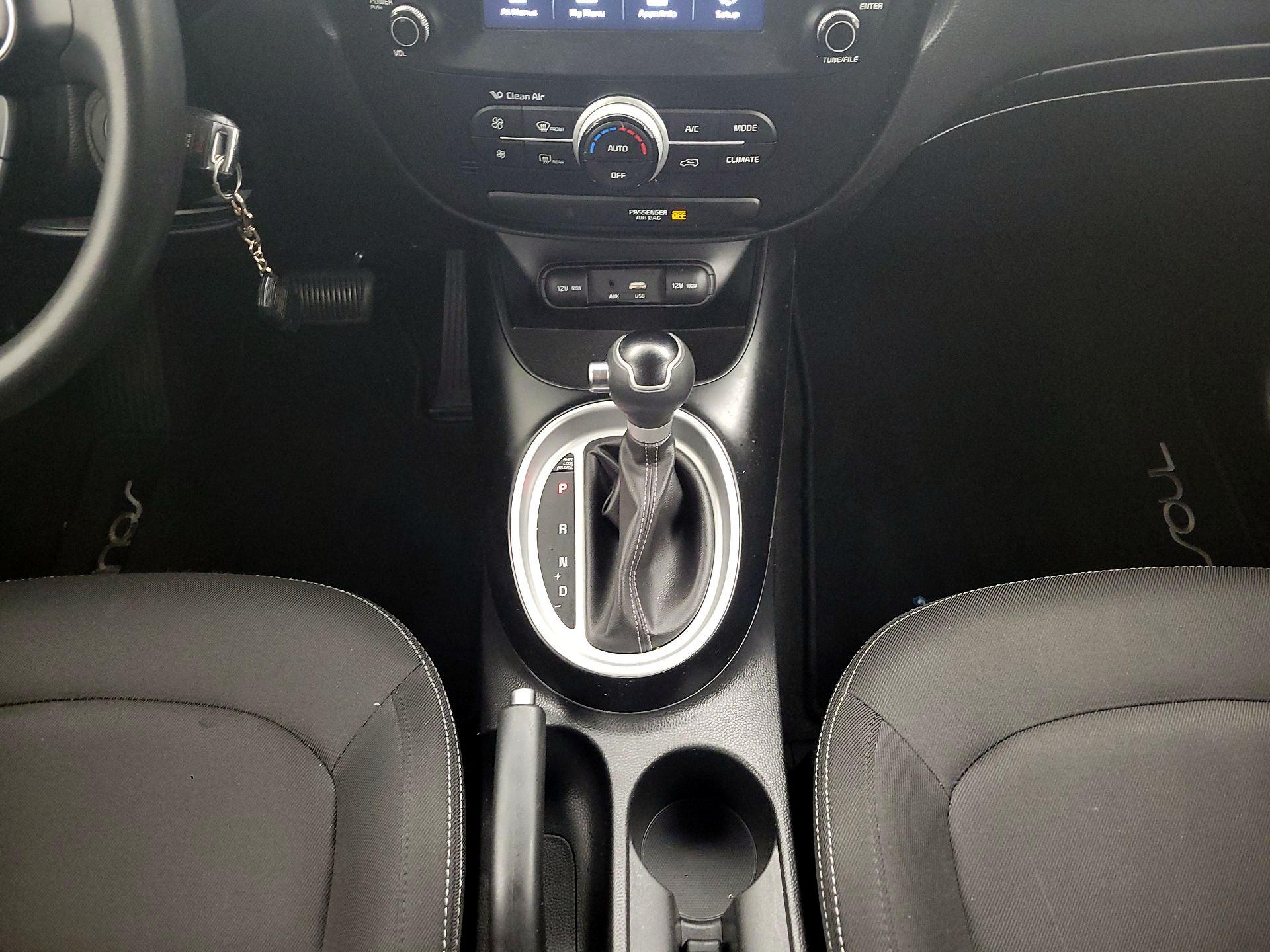Thumbnail: 2019 Kia Soul - 16