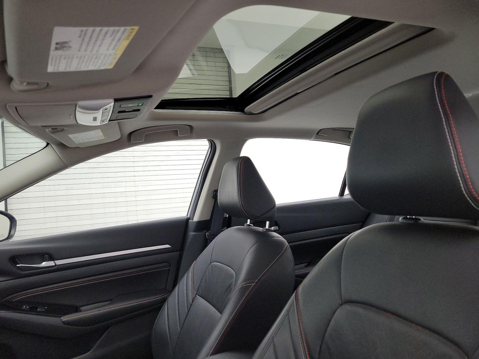 Sunroof(s) & Overhead Airbags