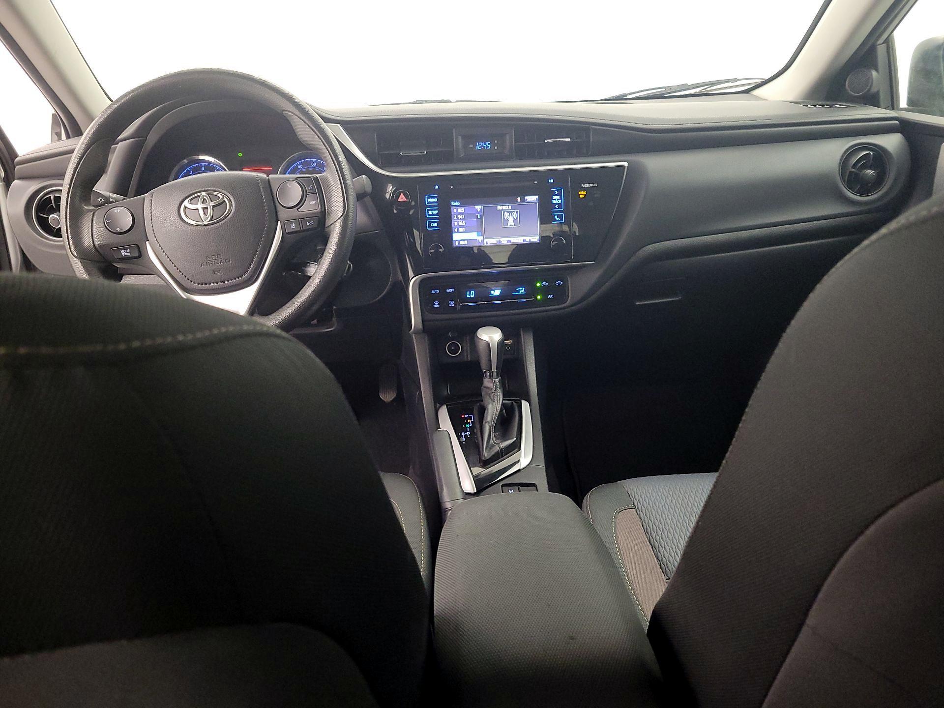 Thumbnail: 2017 Toyota Corolla - 9