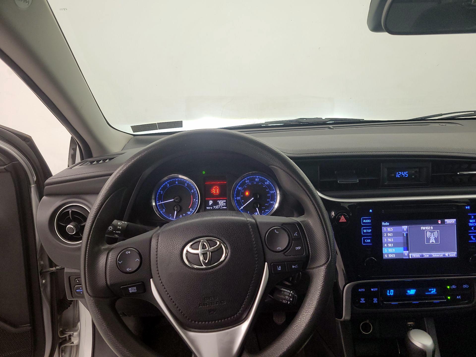 Thumbnail: 2017 Toyota Corolla - 10