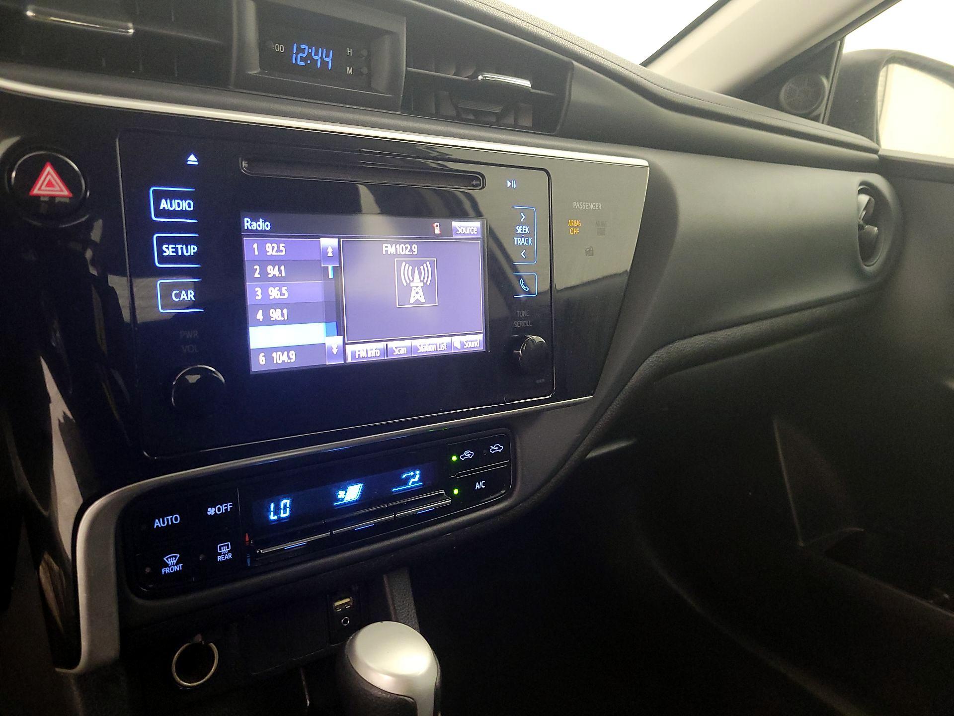 Thumbnail: 2017 Toyota Corolla - 15