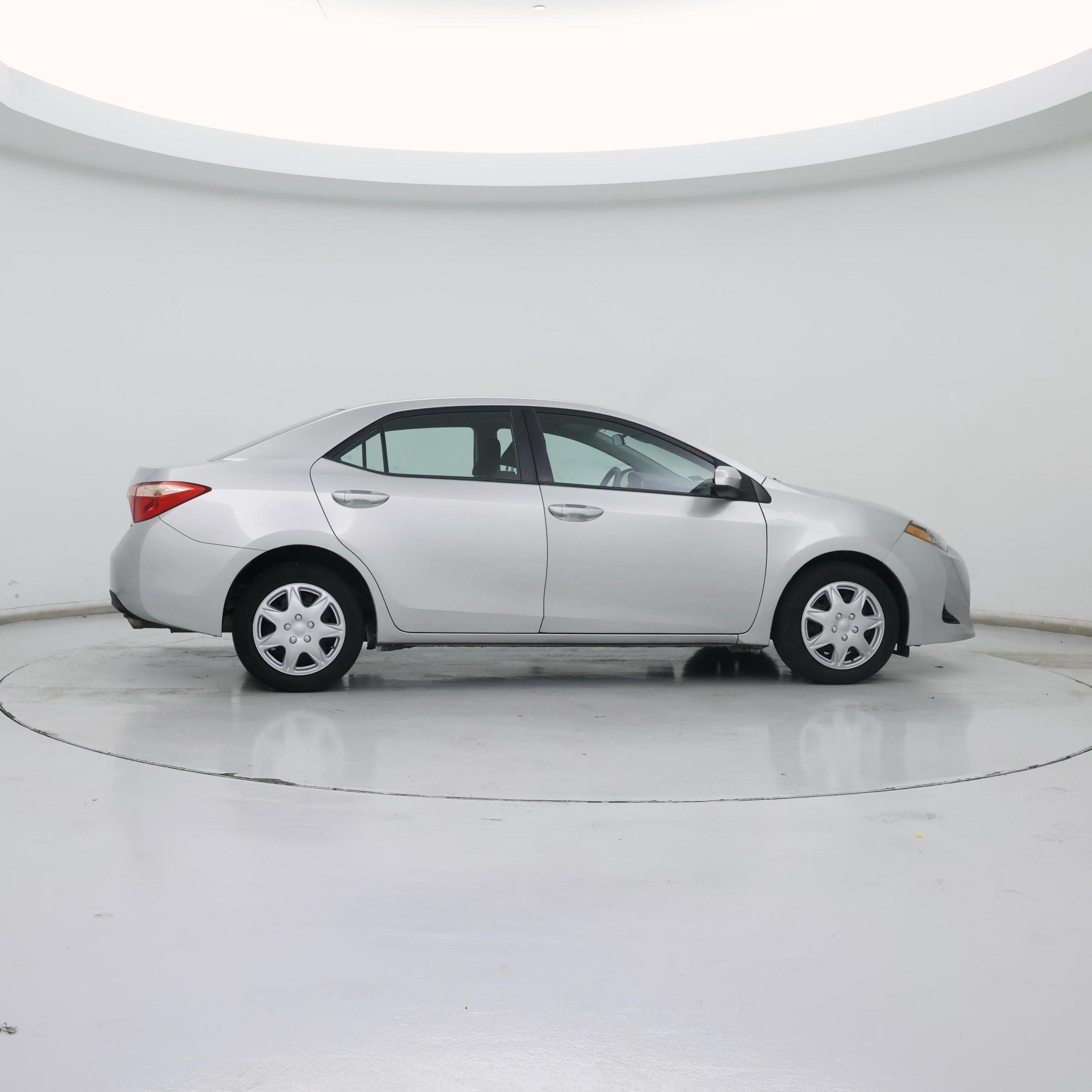Thumbnail: 2017 Toyota Corolla - 7