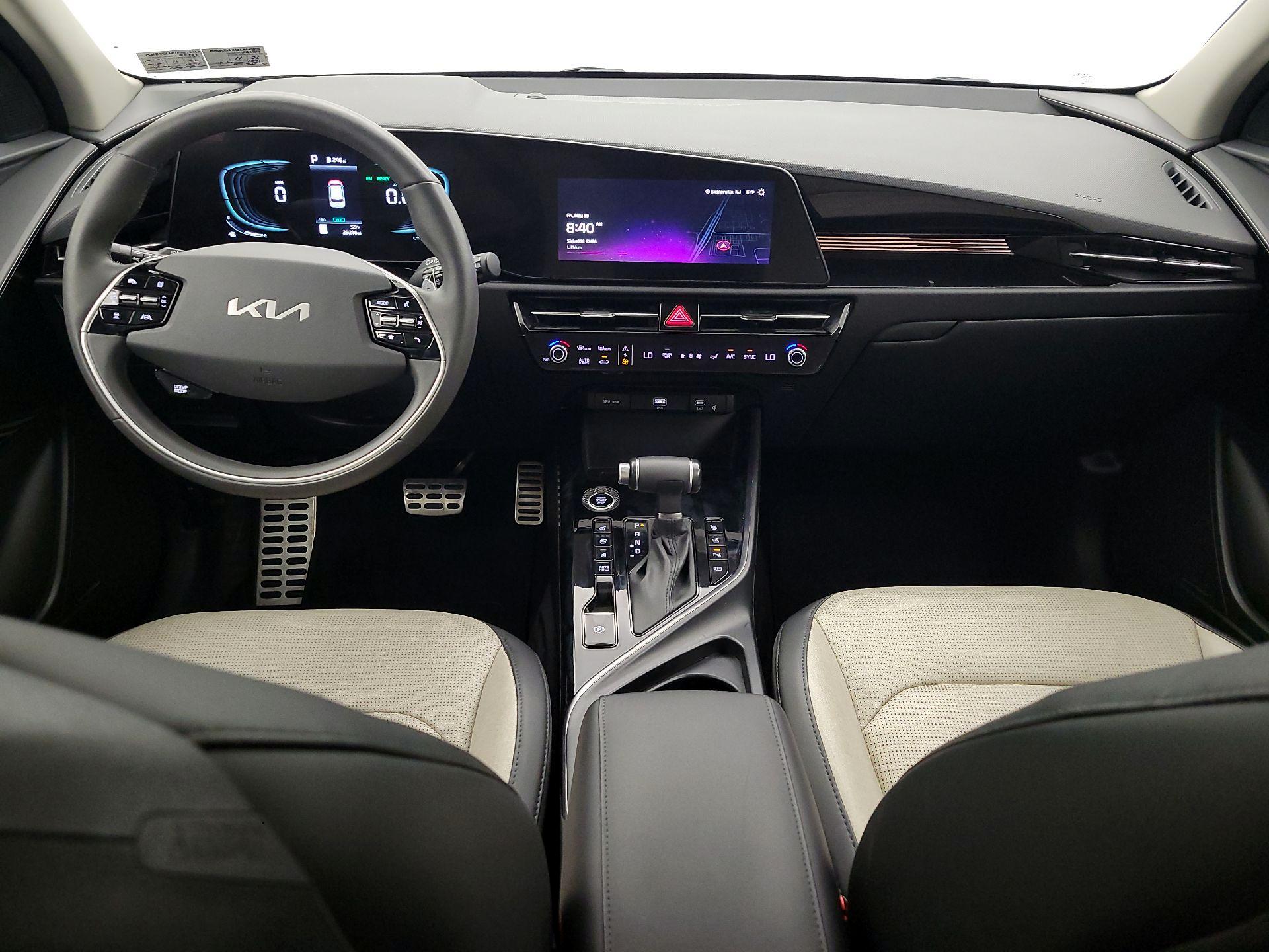 Thumbnail: 2023 Kia Niro - 9