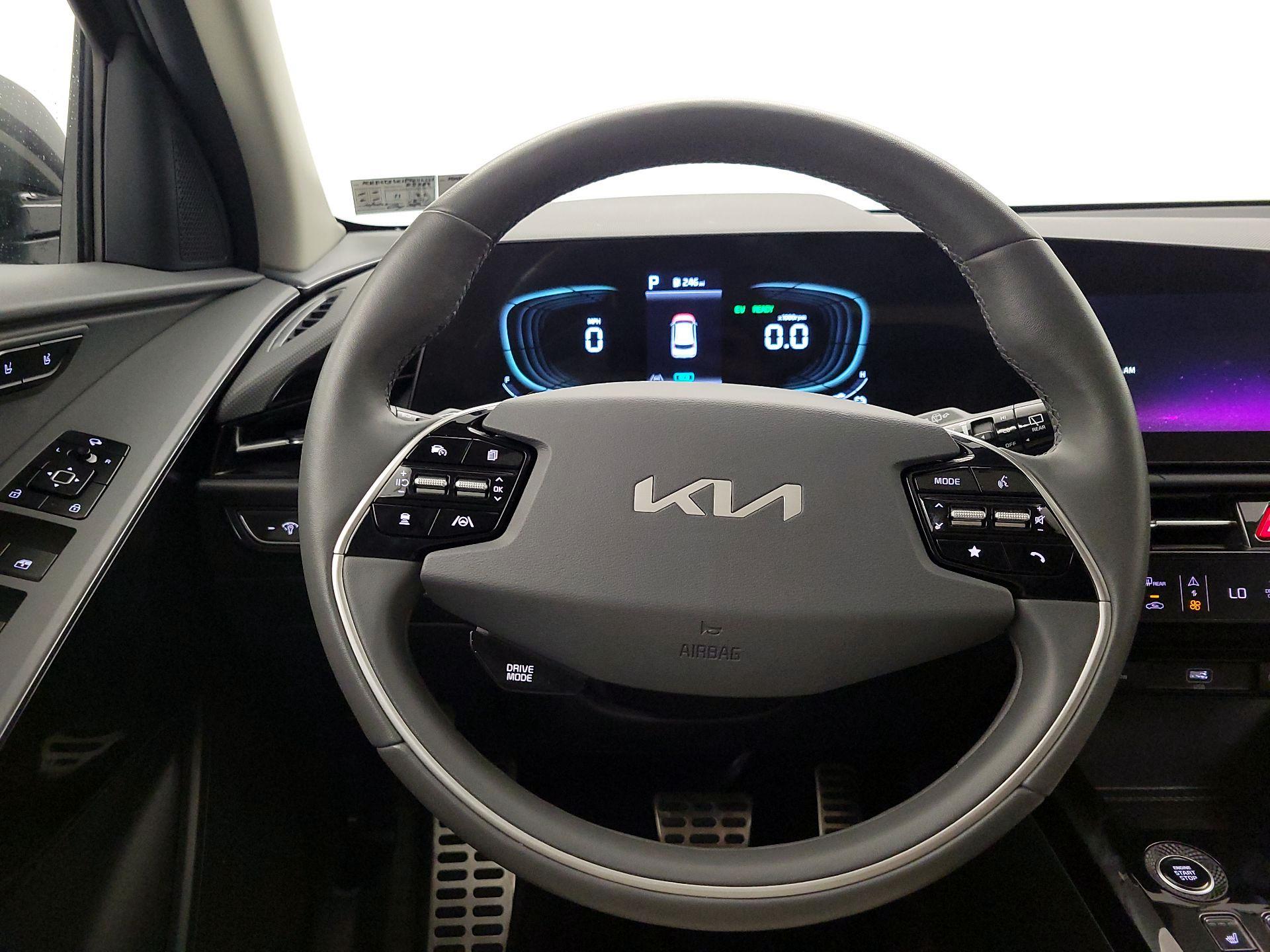 Thumbnail: 2023 Kia Niro - 10