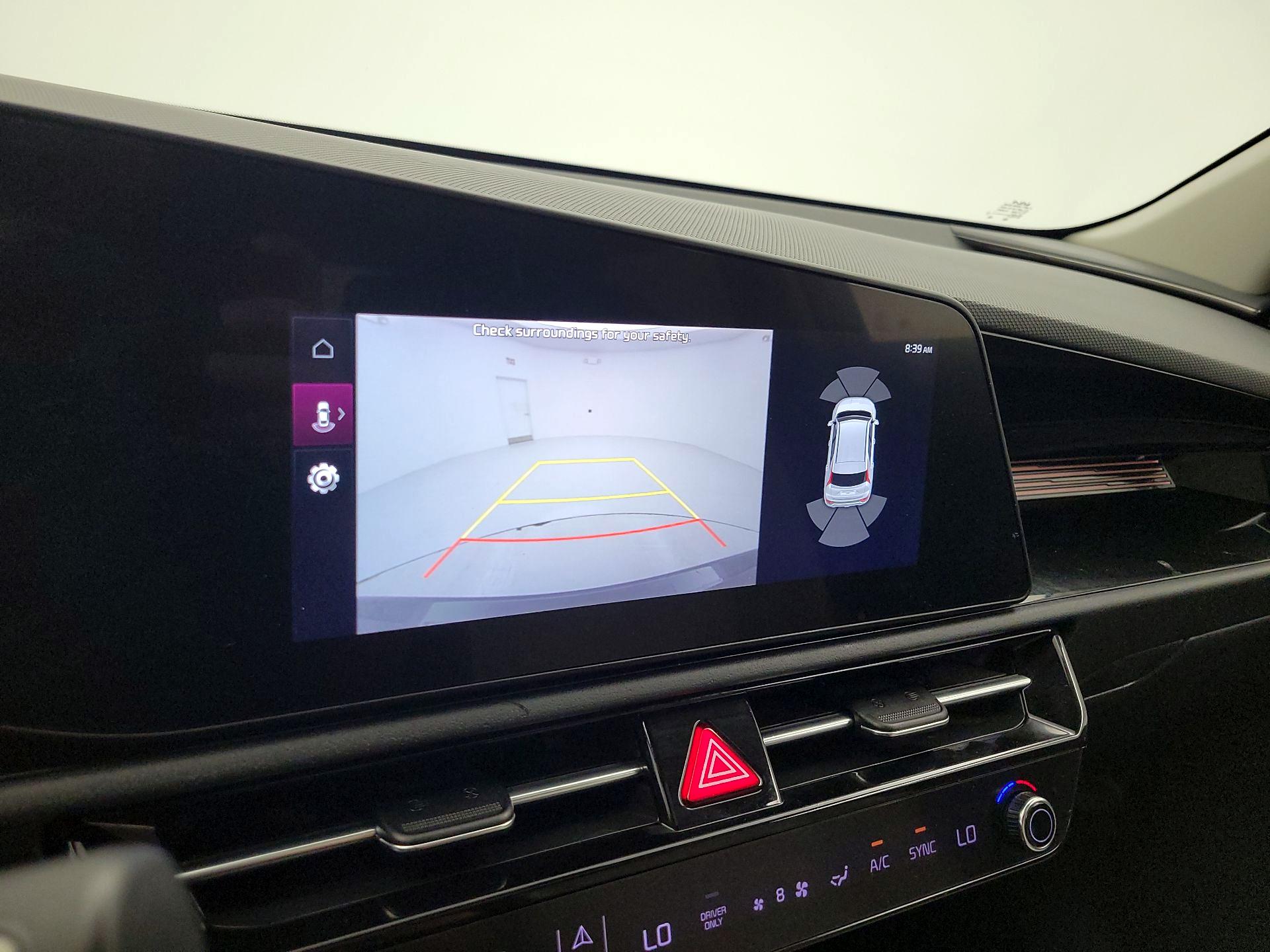 Thumbnail: 2023 Kia Niro - 15
