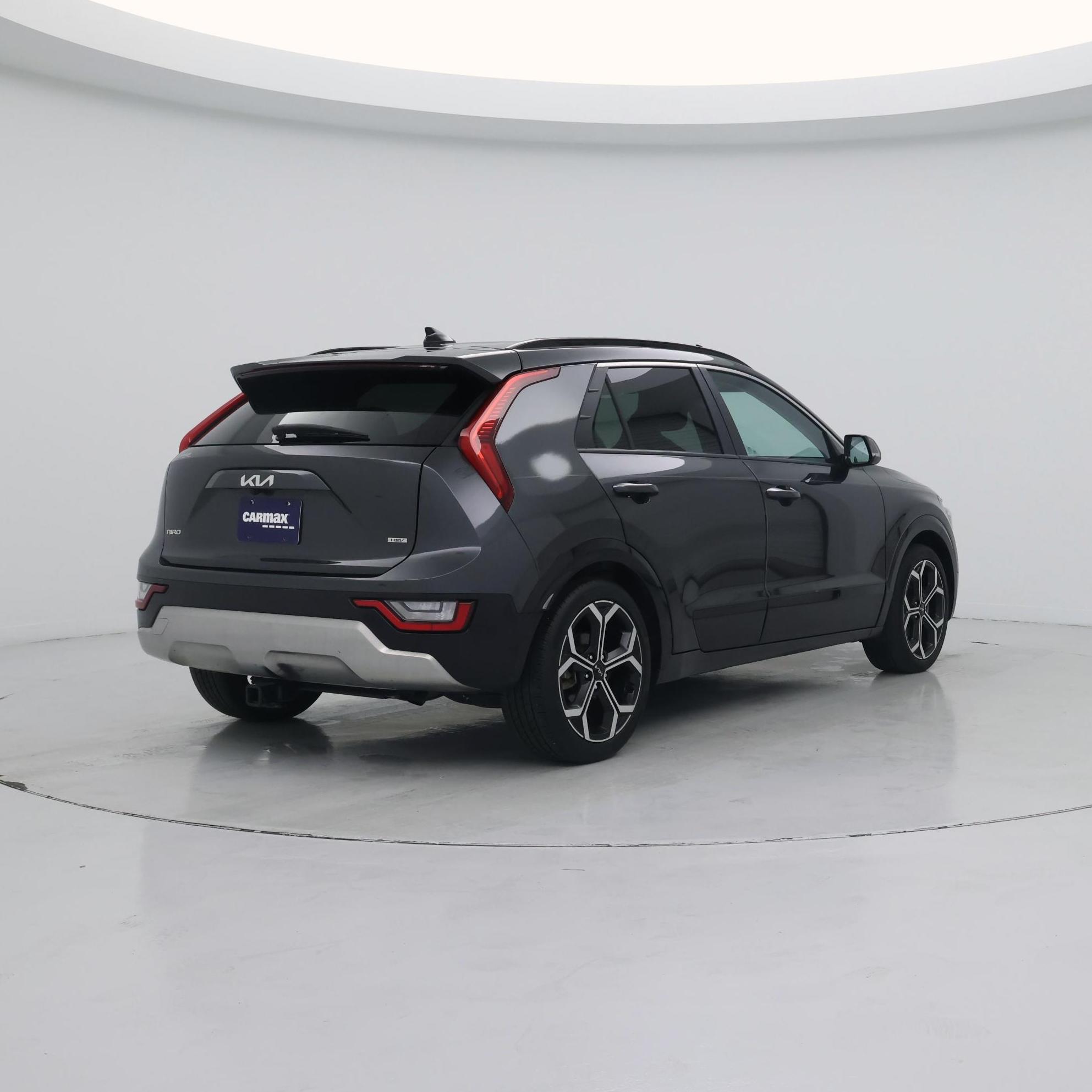 Thumbnail: 2023 Kia Niro - 8