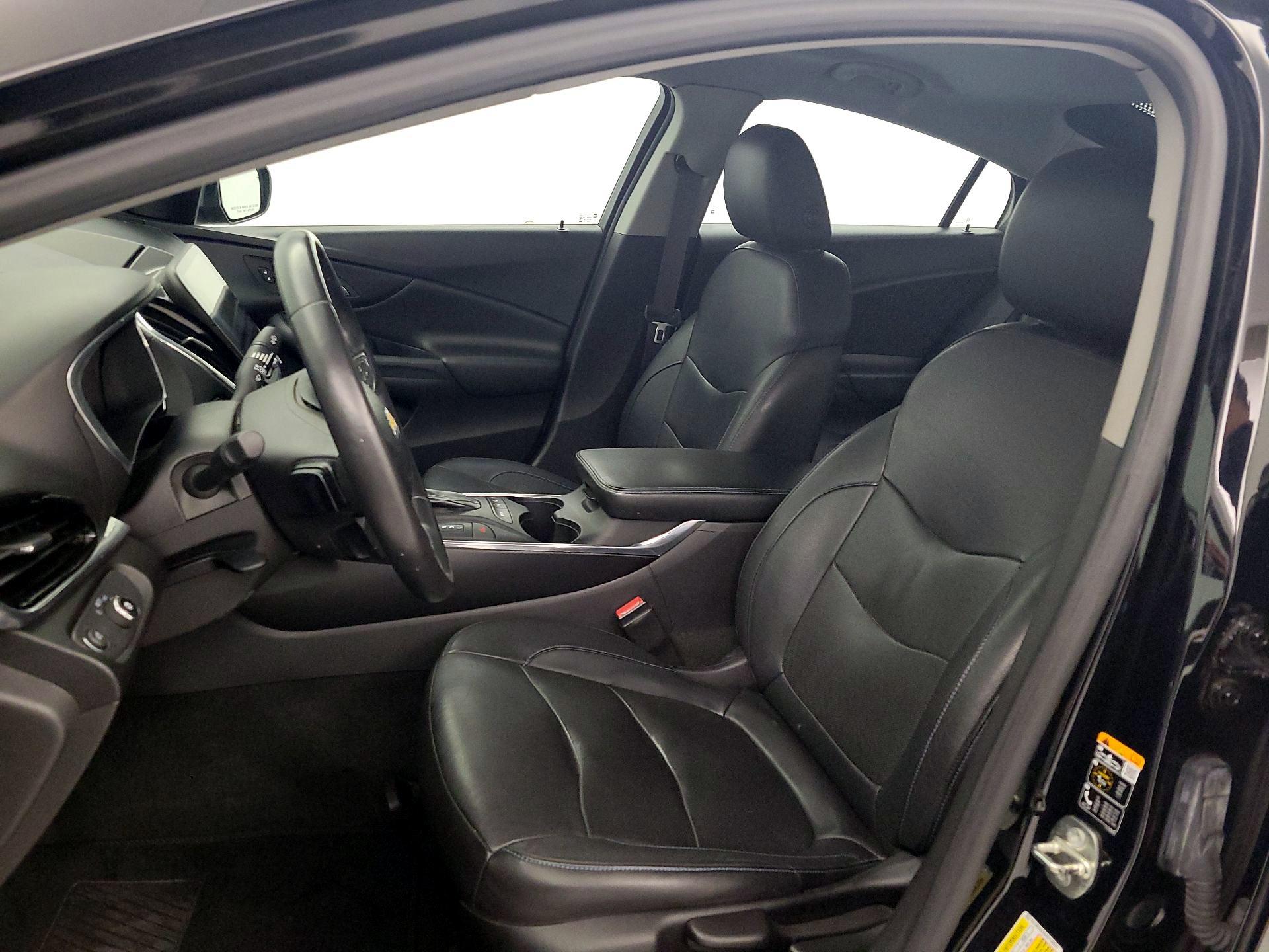Thumbnail: 2016 Chevrolet Volt - 11