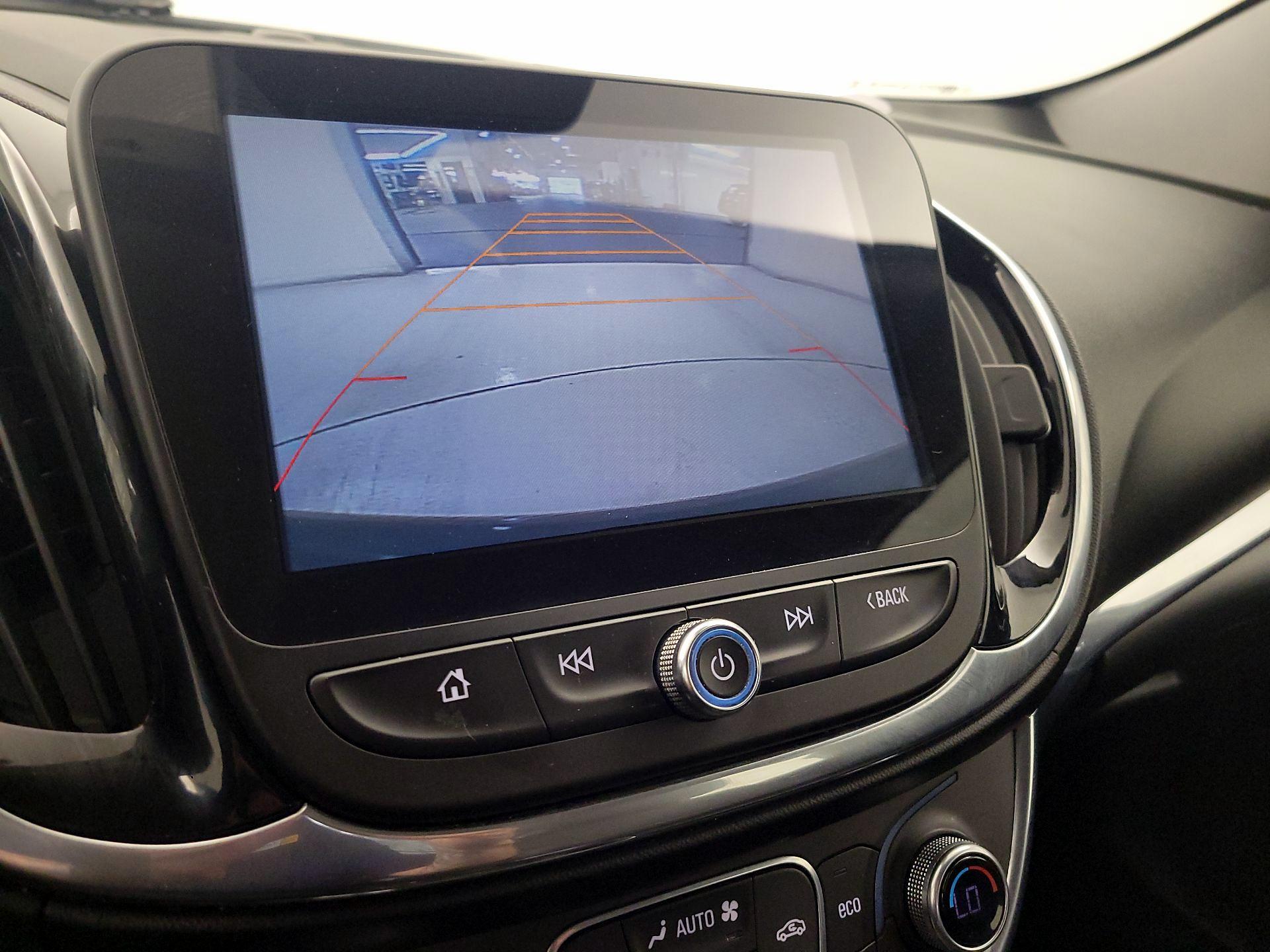 Thumbnail: 2016 Chevrolet Volt - 14