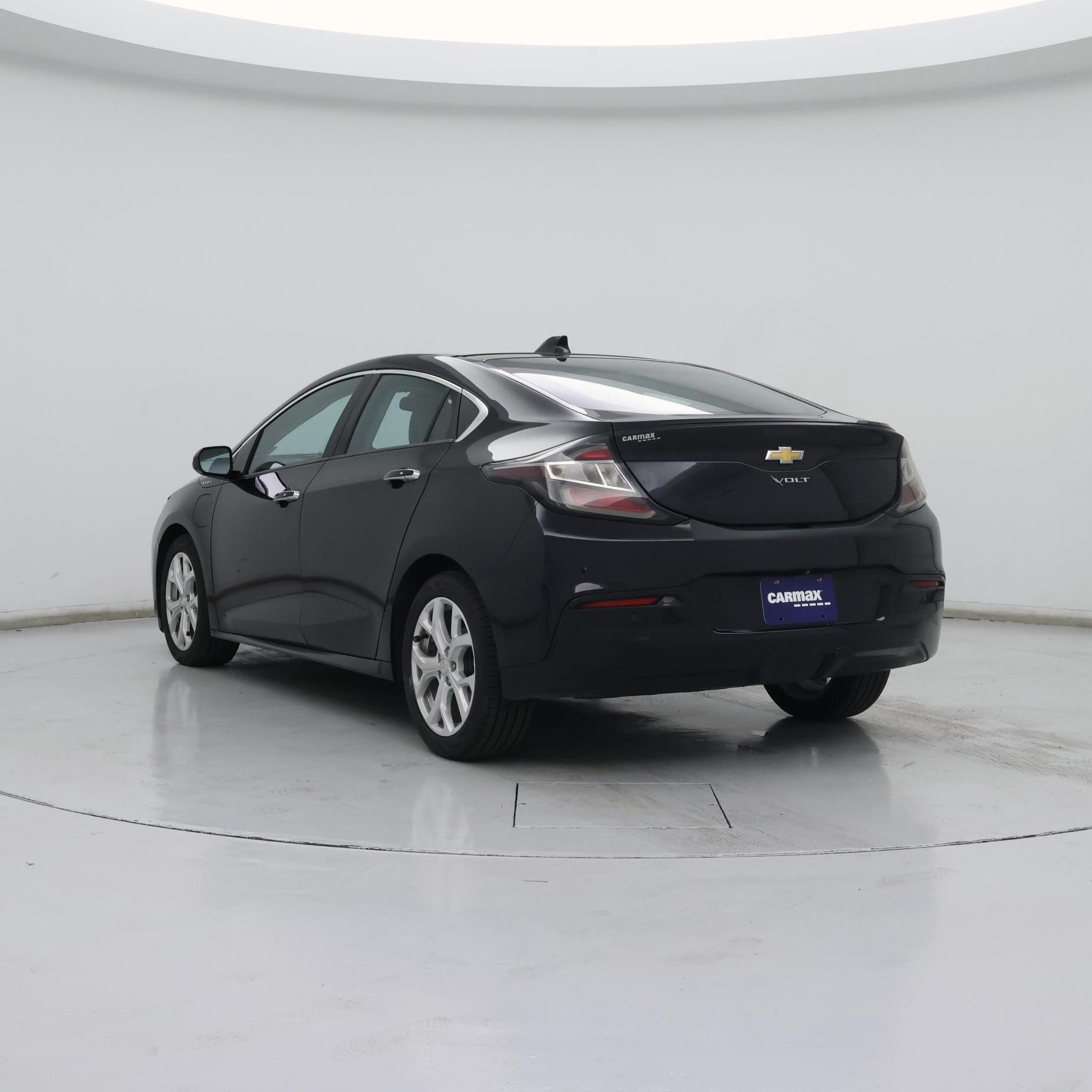 Thumbnail: 2016 Chevrolet Volt - 2