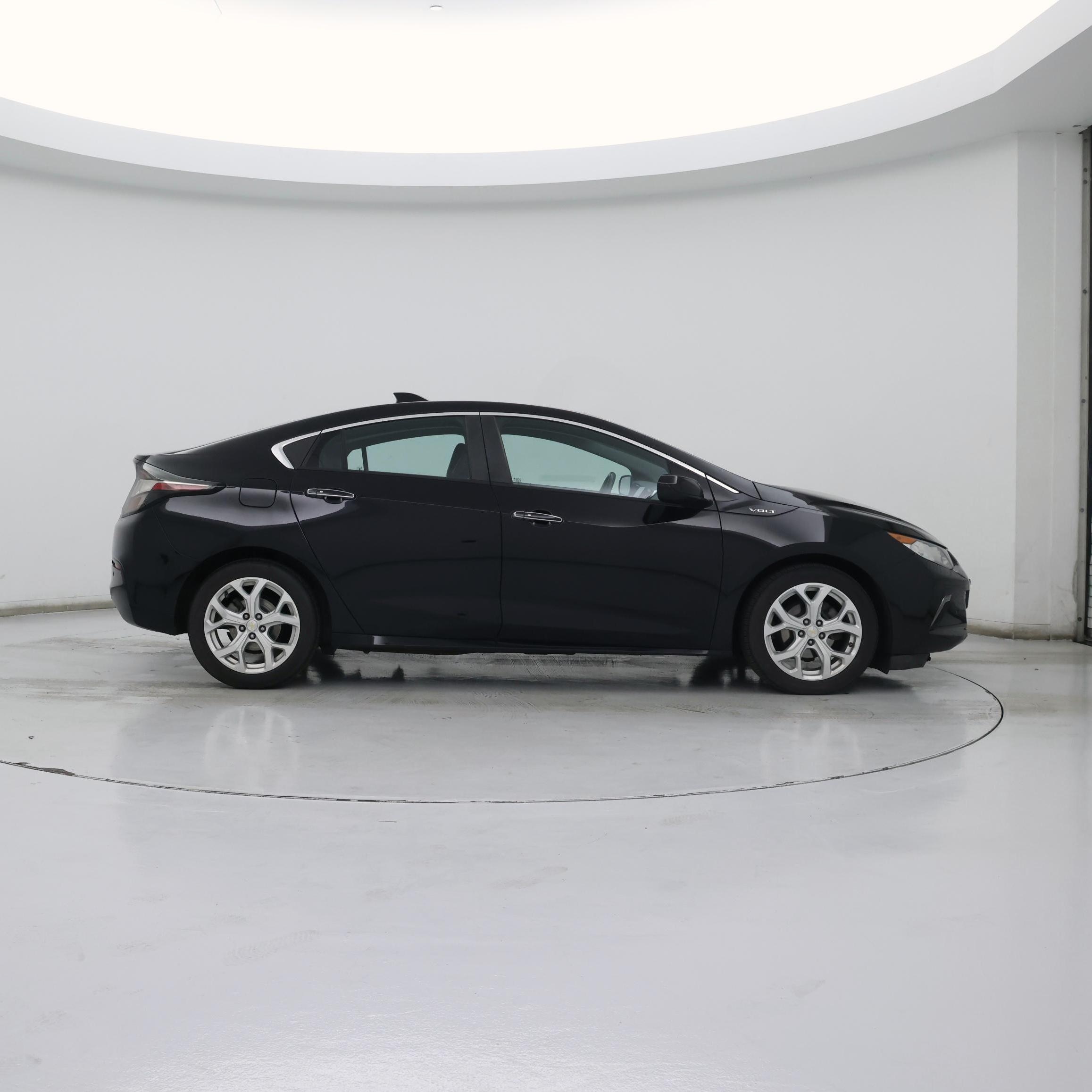 Thumbnail: 2016 Chevrolet Volt - 7