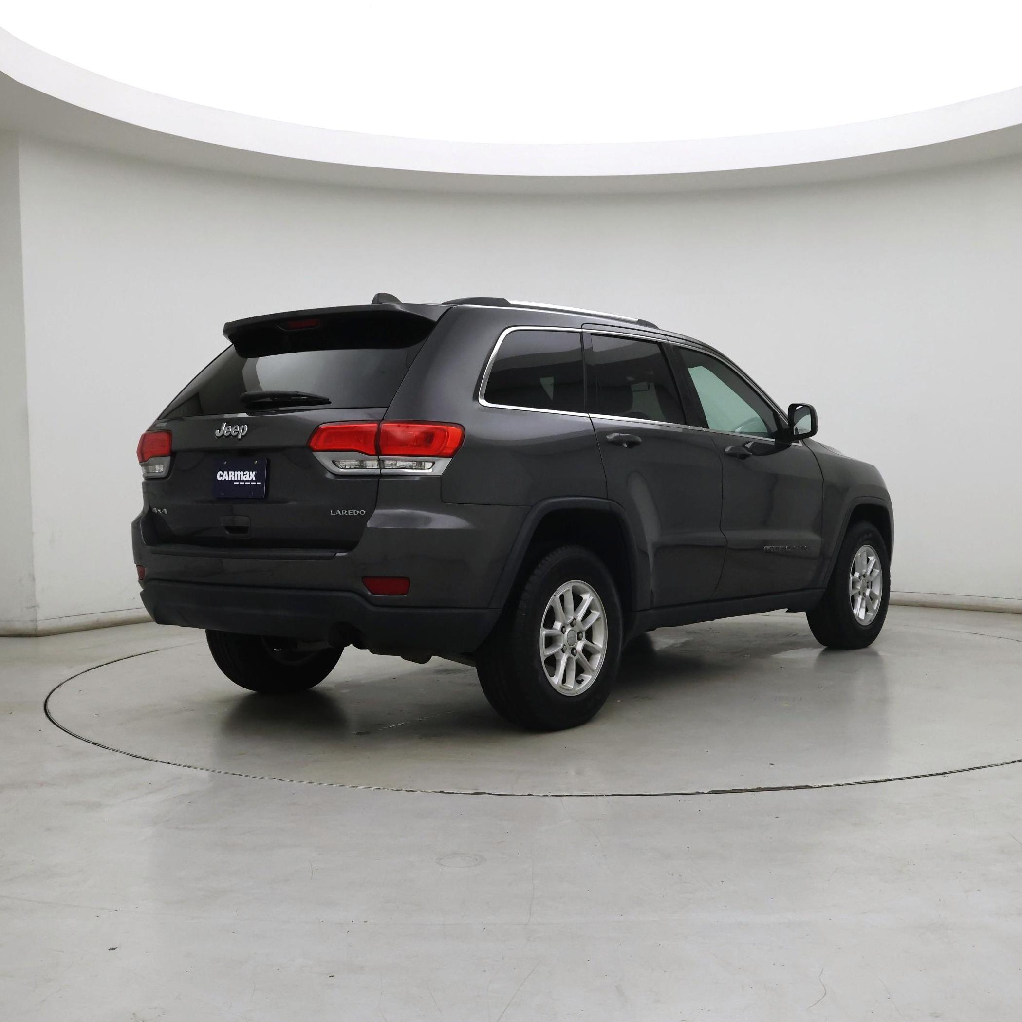 Thumbnail: 2018 Jeep Grand Cherokee - 8