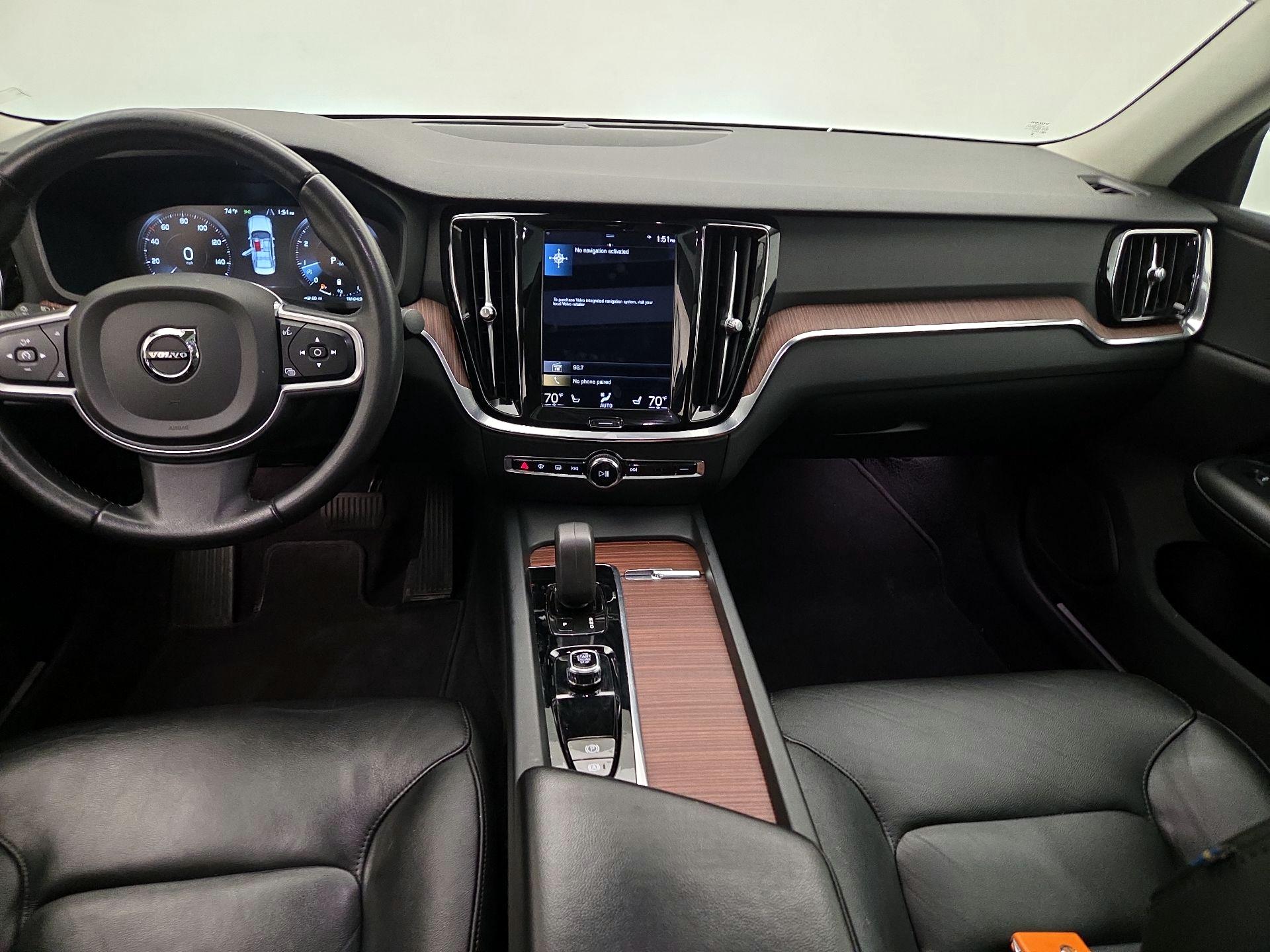Thumbnail: 2022 Volvo S60 - 9