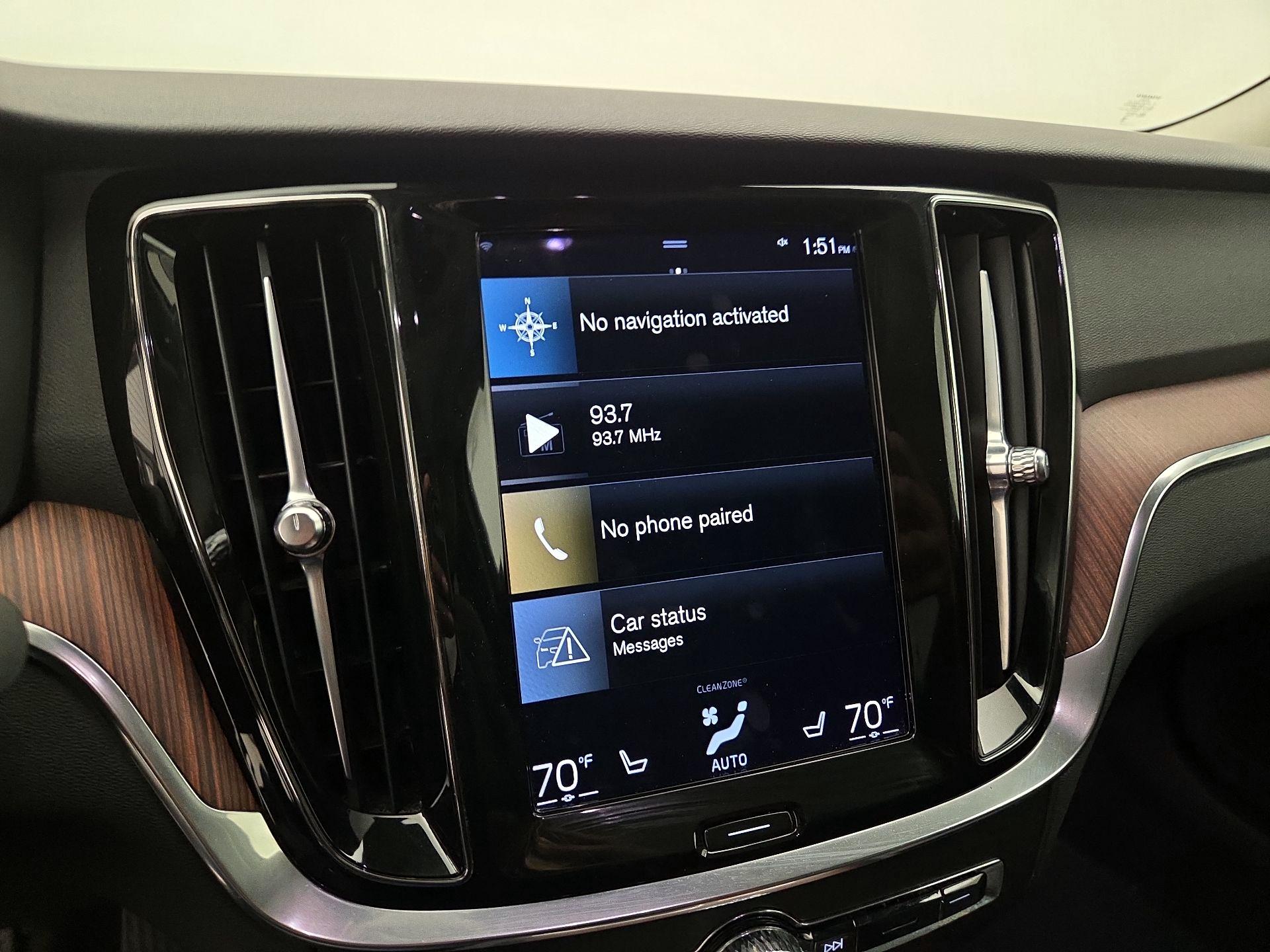 Thumbnail: 2022 Volvo S60 - 15