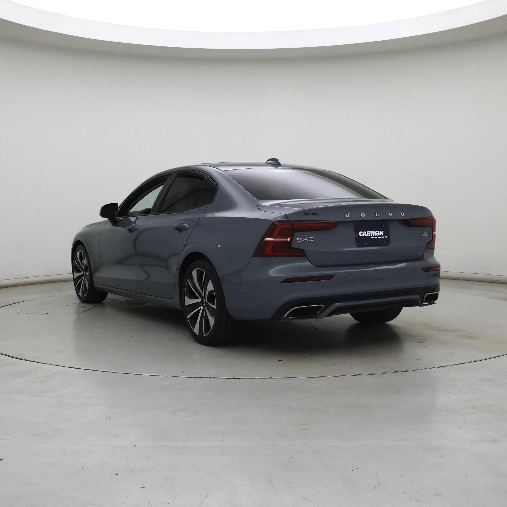 Thumbnail: 2022 Volvo S60 - 2