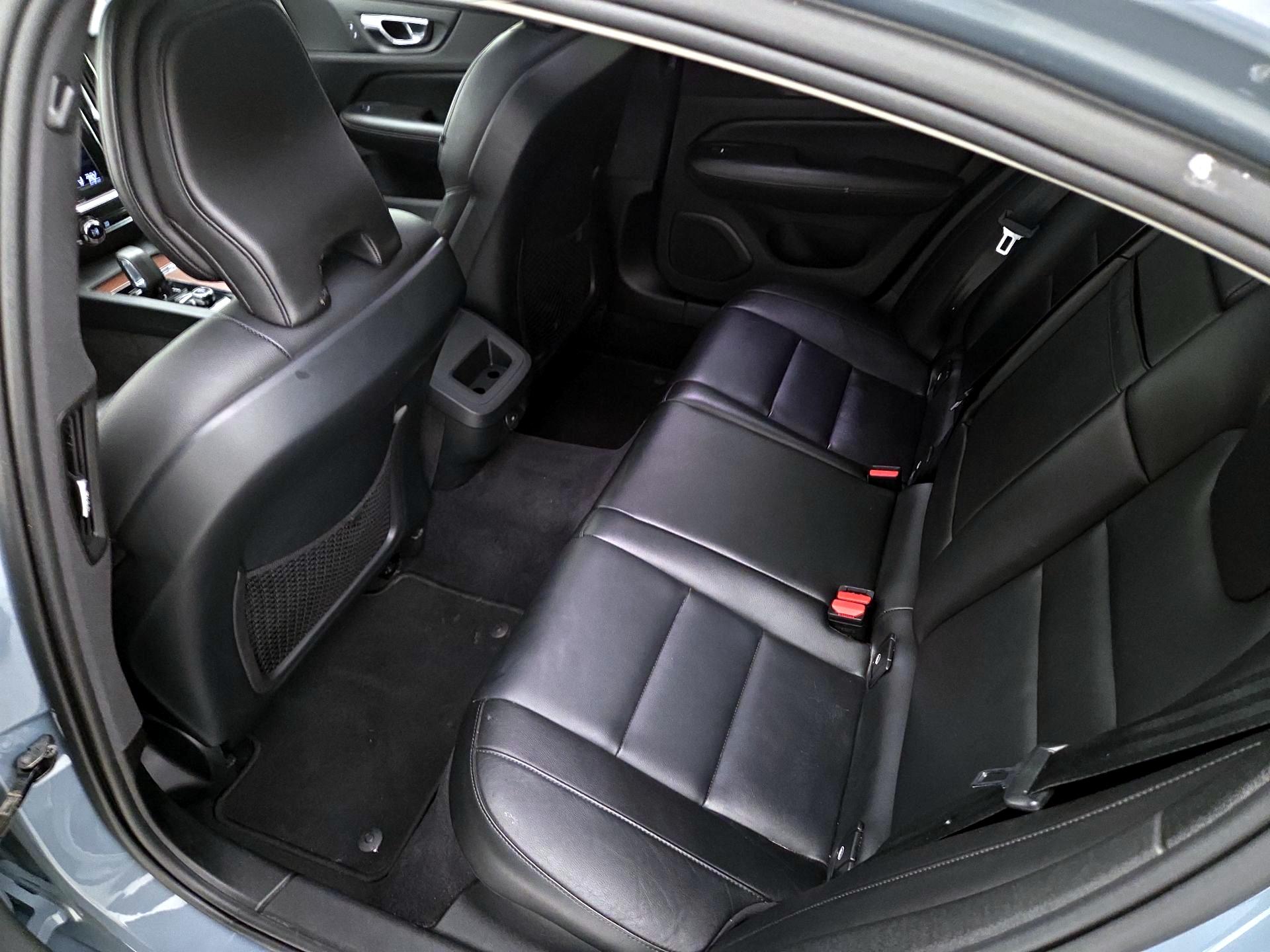 Thumbnail: 2022 Volvo S60 - 20
