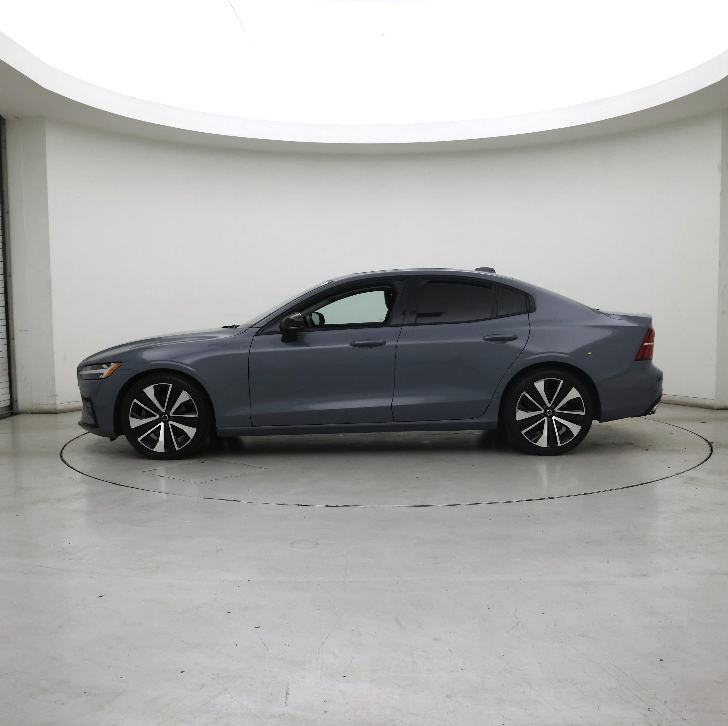 Thumbnail: 2022 Volvo S60 - 3