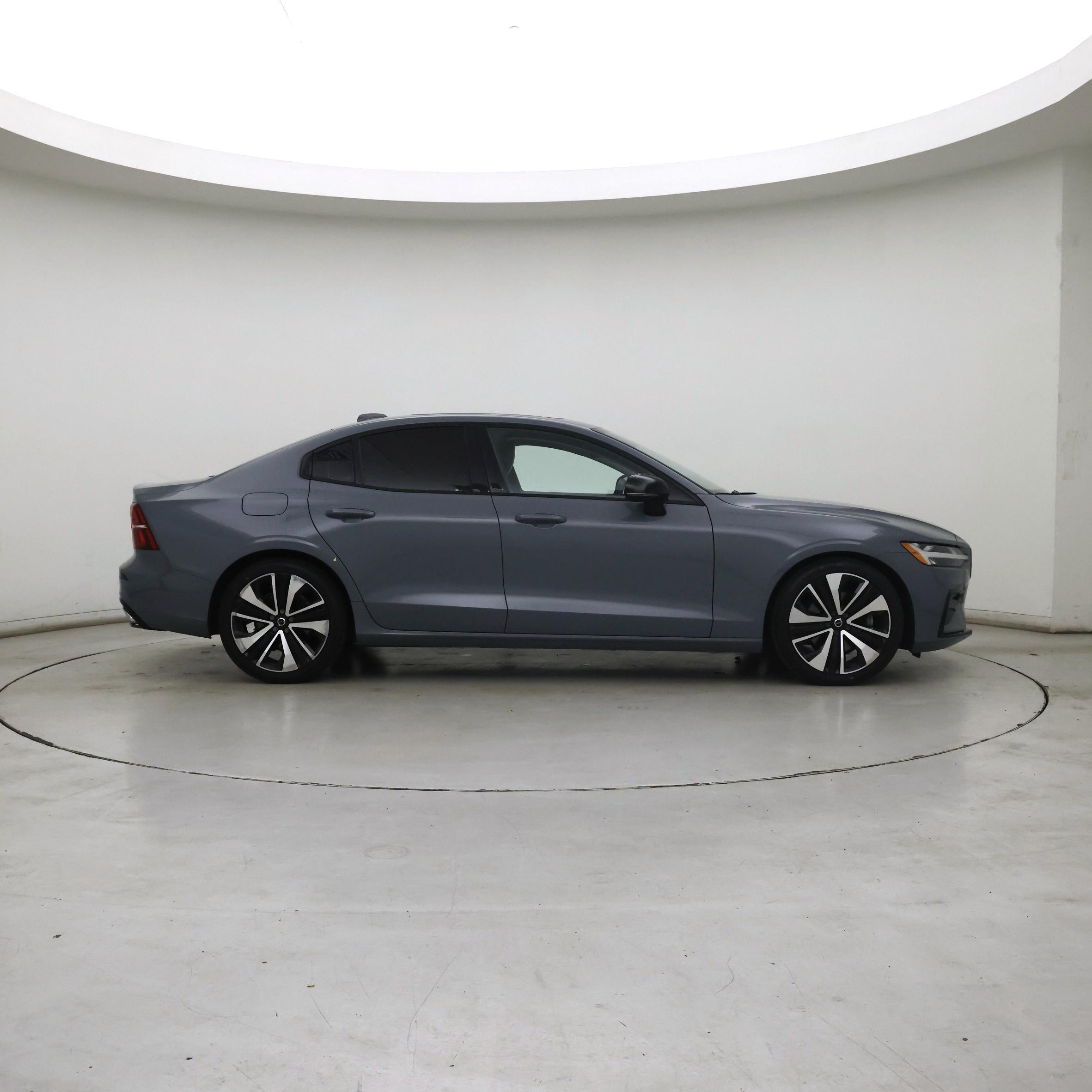 Thumbnail: 2022 Volvo S60 - 7