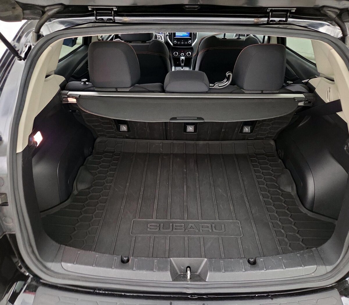 Trunk/Cargo (Seats Up)