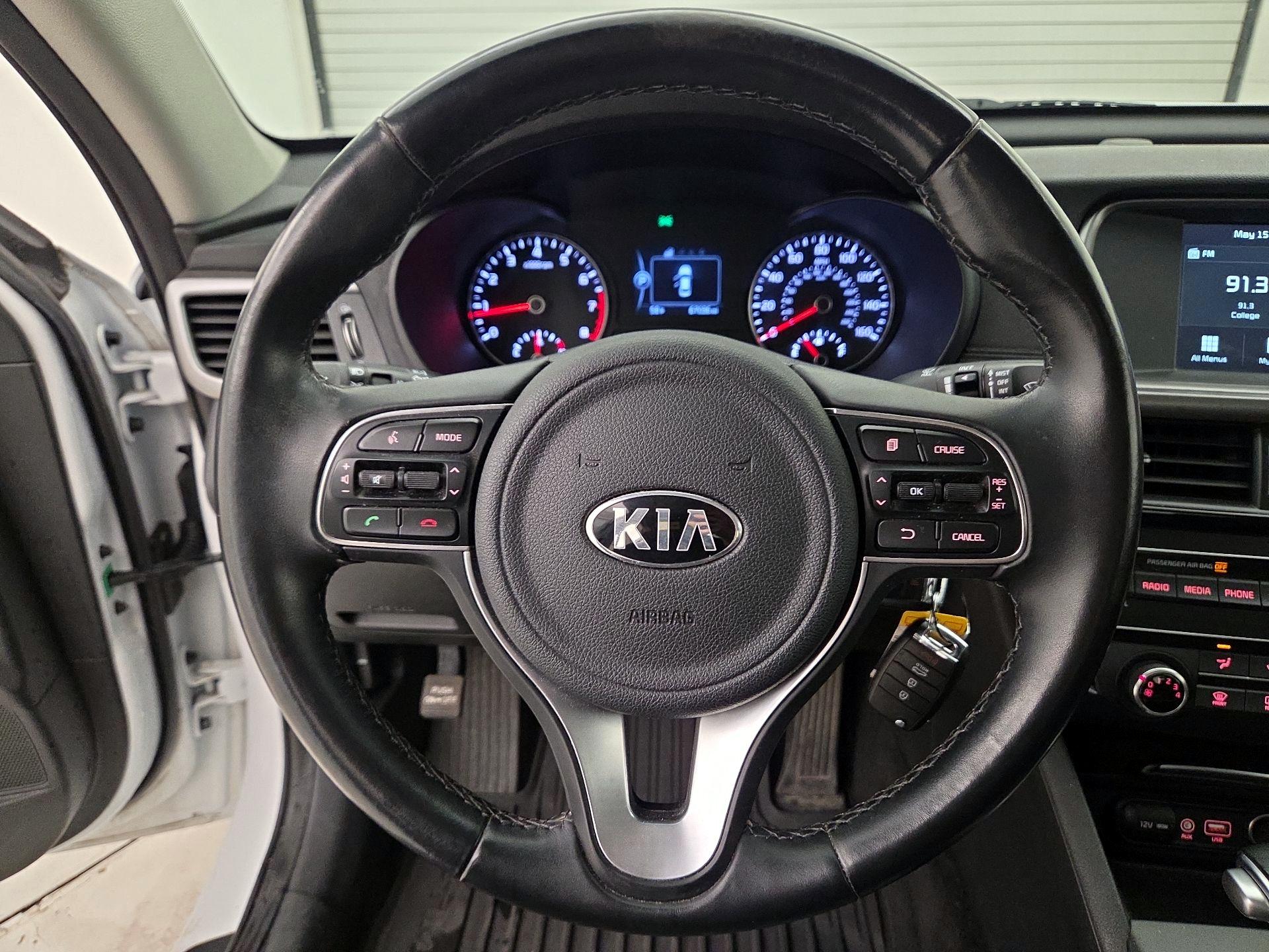 Thumbnail: 2018 Kia Optima - 10