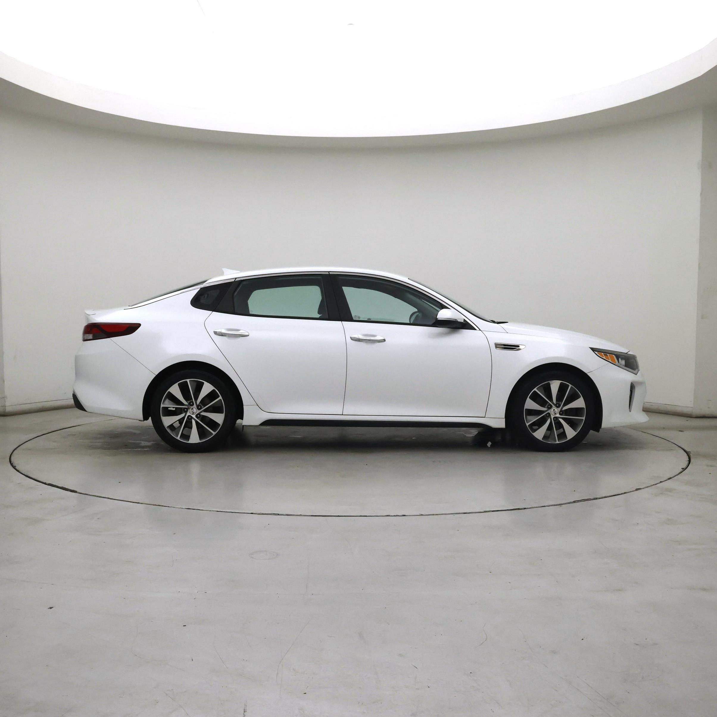 Thumbnail: 2018 Kia Optima - 7