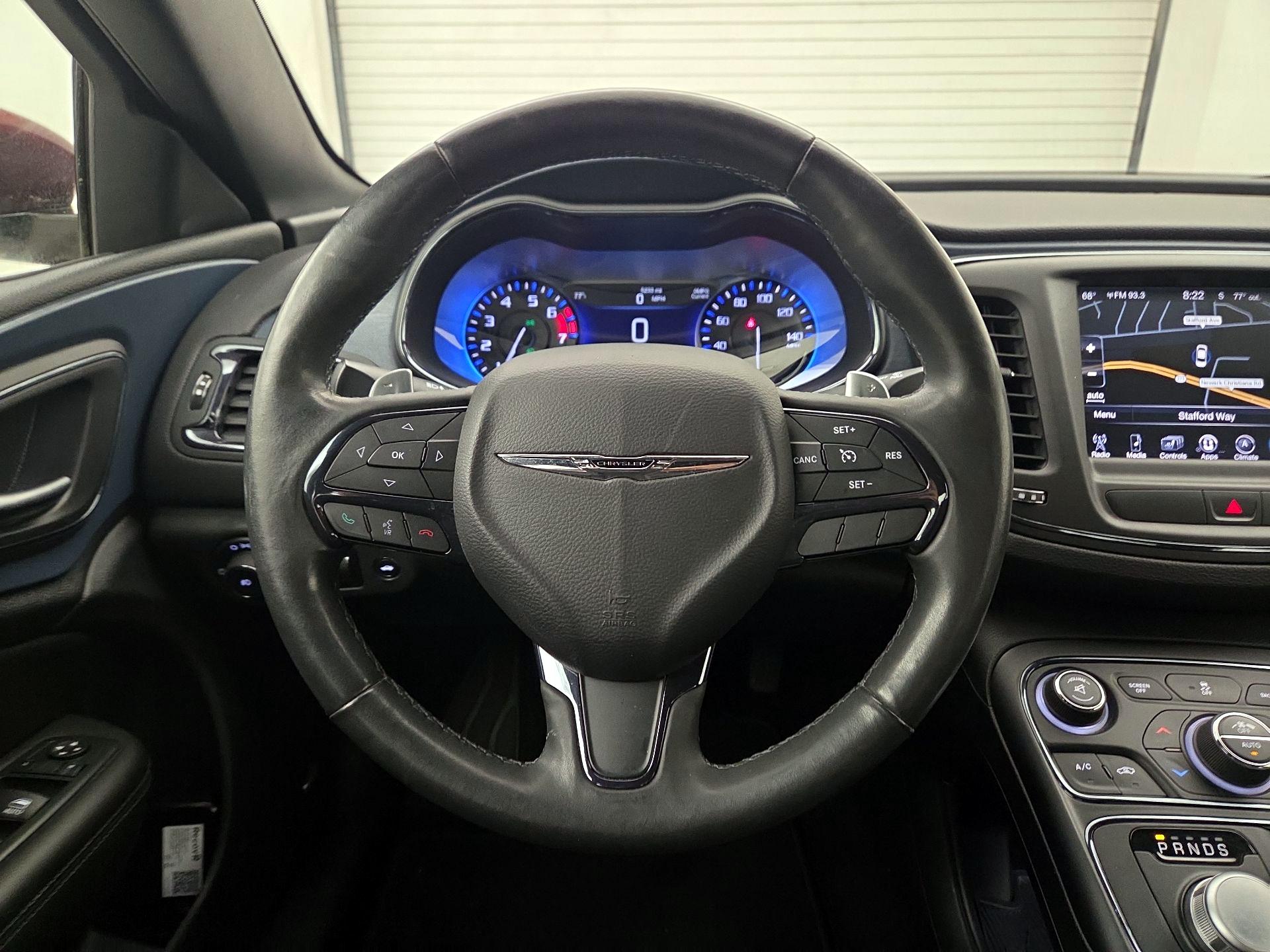 Thumbnail: 2015 Chrysler 200 - 10