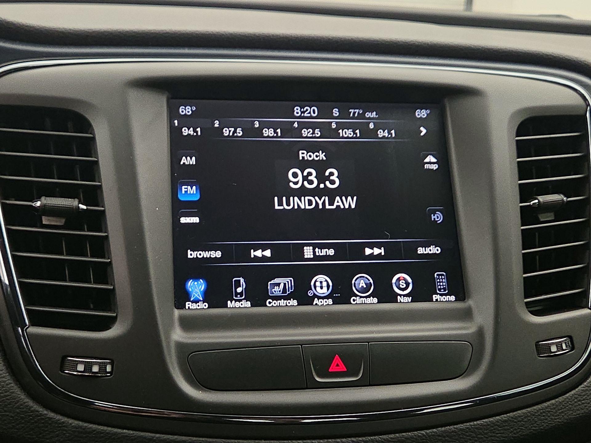 Thumbnail: 2015 Chrysler 200 - 16