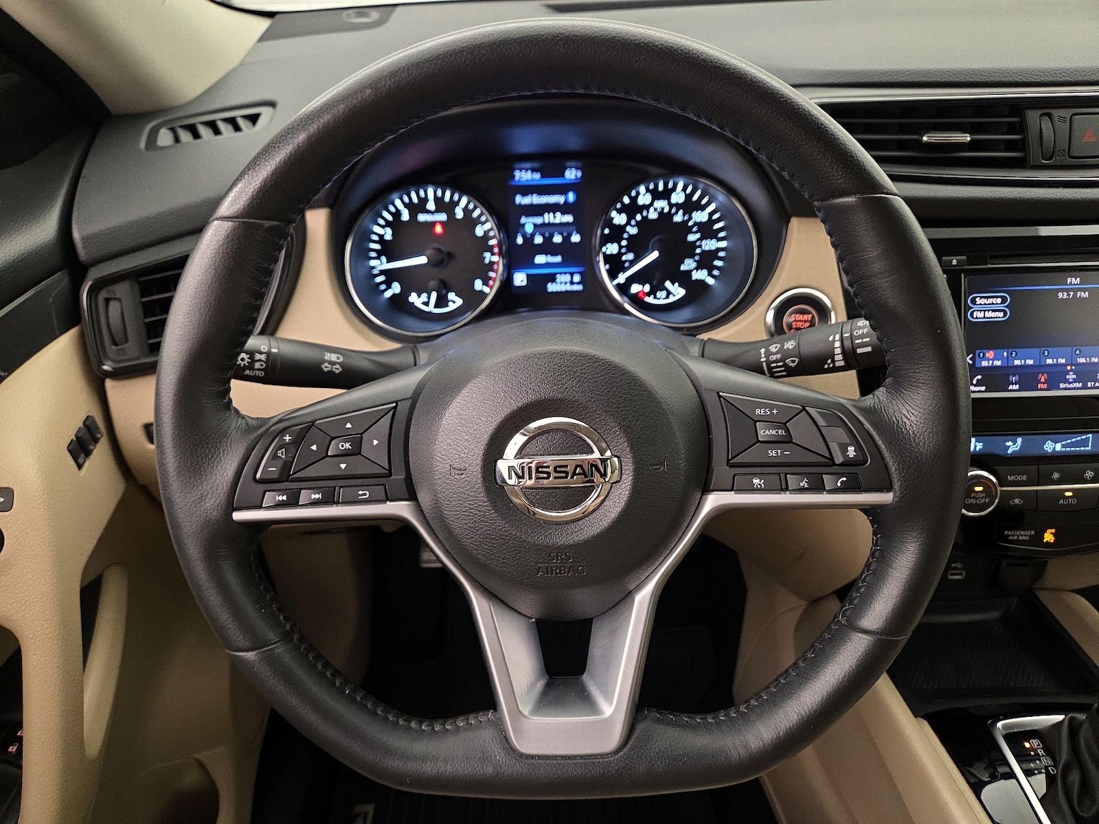 2018 Nissan Rogue SV - Photo 11