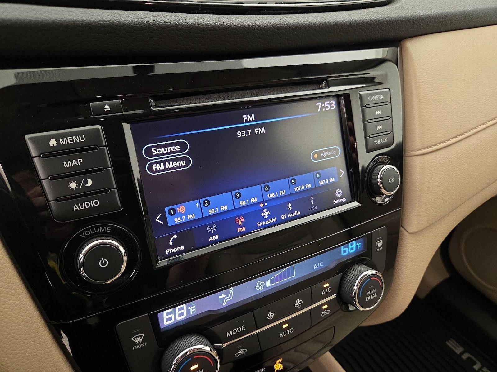 2018 Nissan Rogue SV - Photo 16