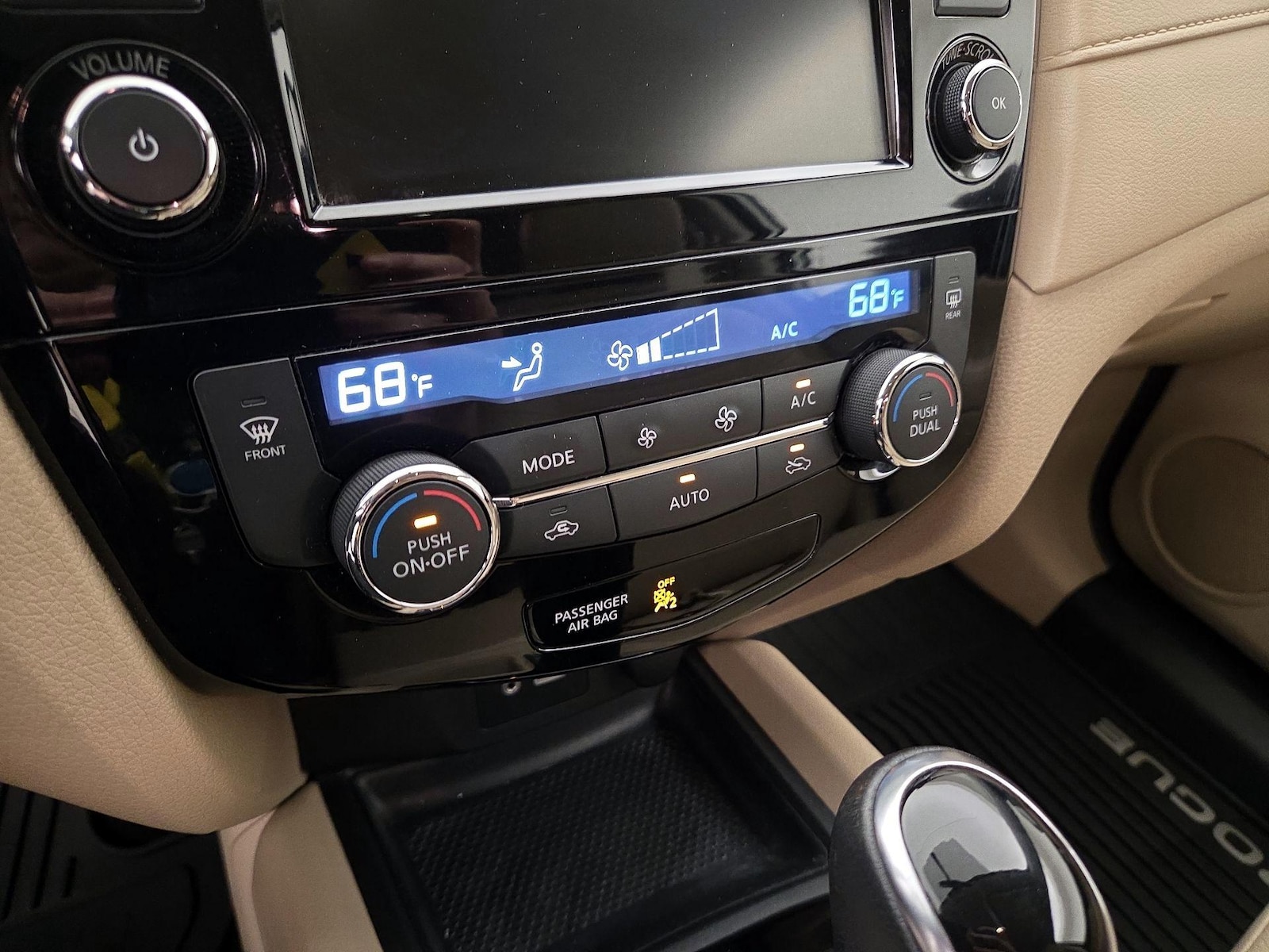 2018 Nissan Rogue SV - Photo 17