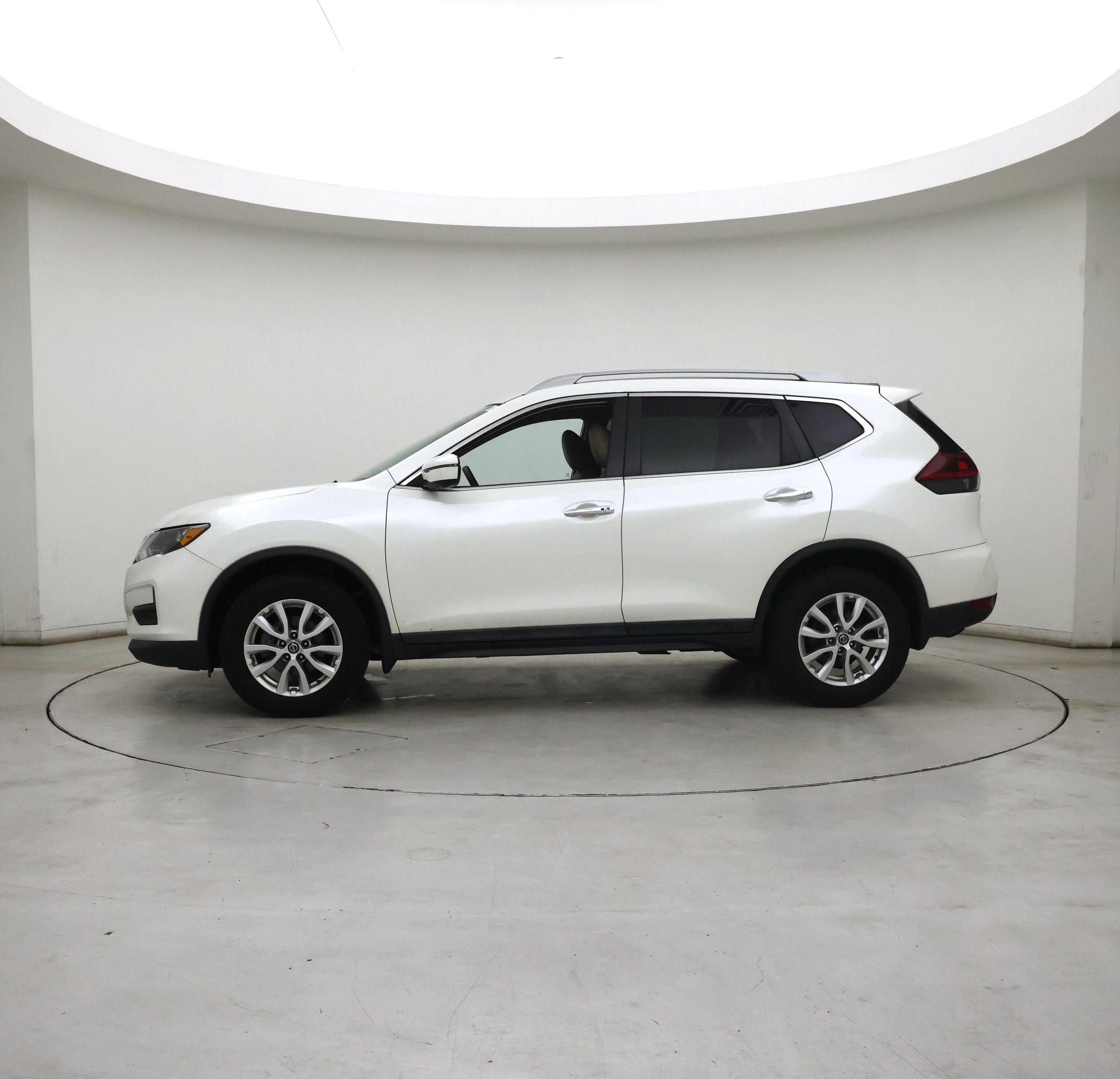 Thumbnail: 2018 Nissan Rogue - 3