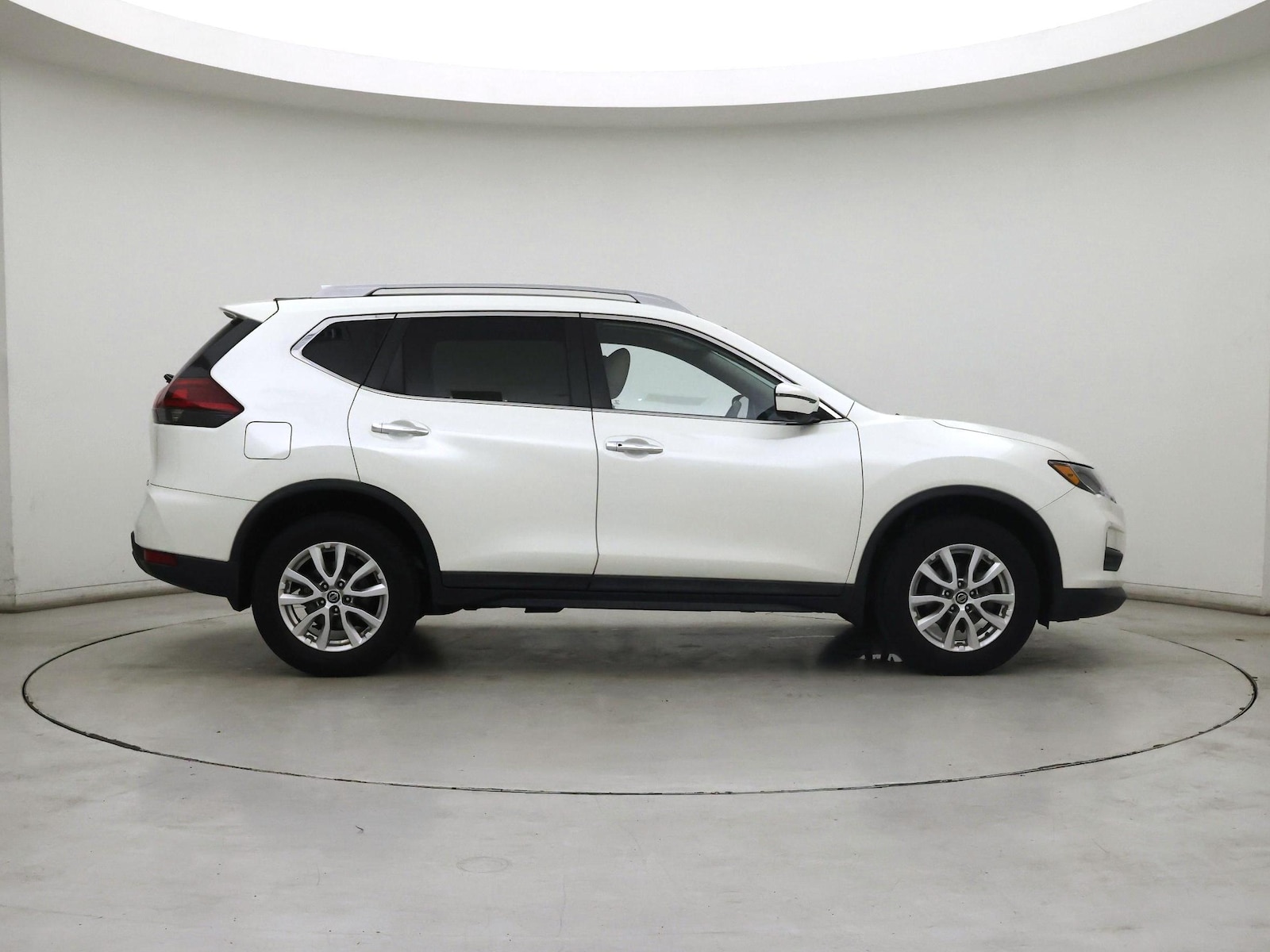 2018 Nissan Rogue SV - Photo 8