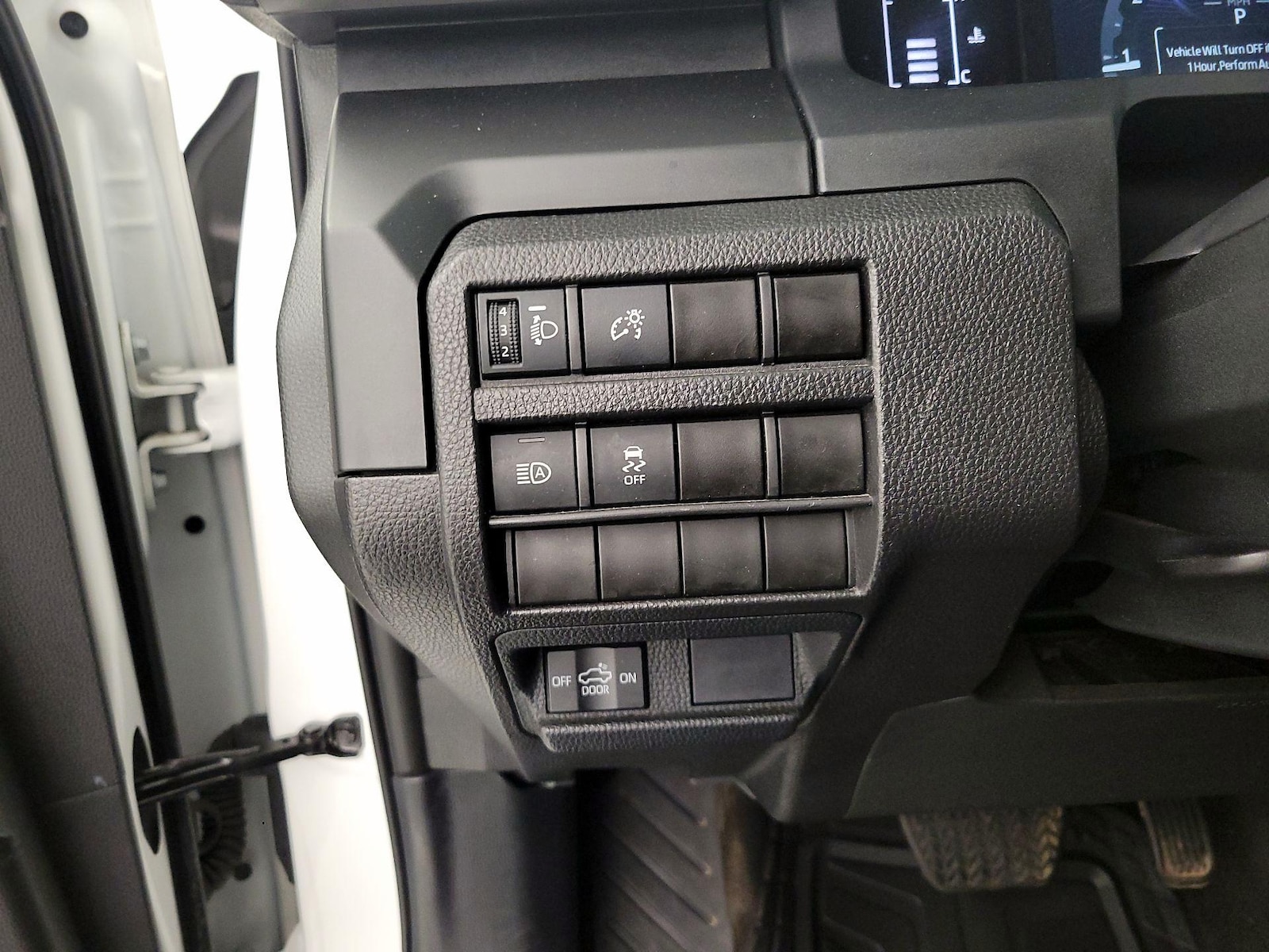 2025 Toyota Tacoma SR - Photo 14