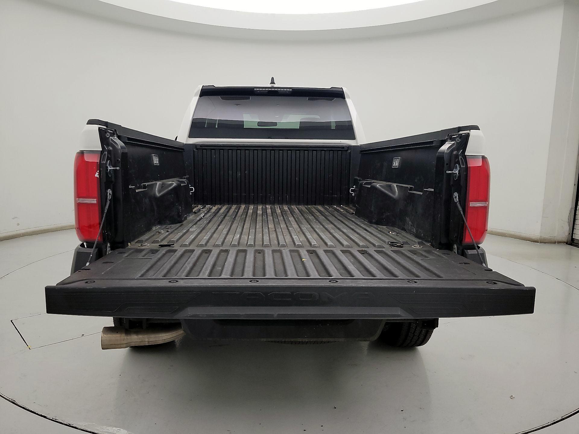 Thumbnail: 2025 Toyota Tacoma - 19