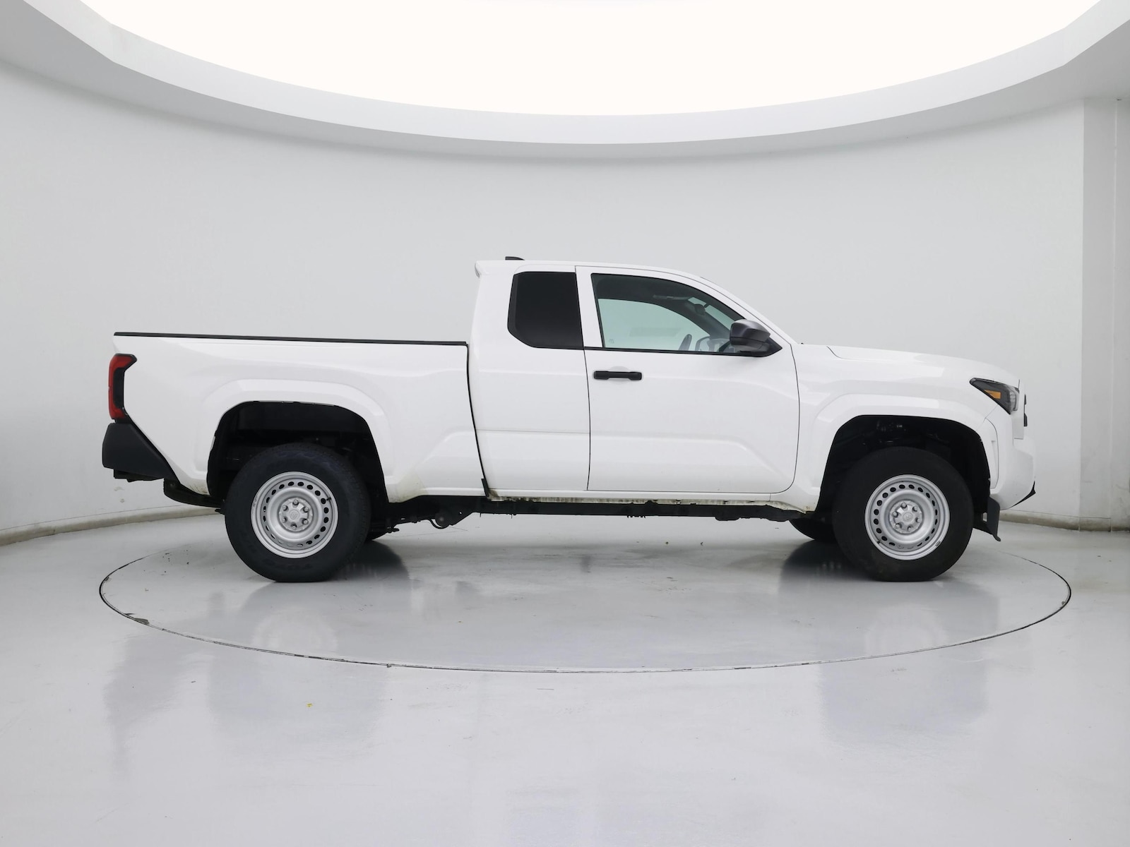 2025 Toyota Tacoma SR - Photo 8