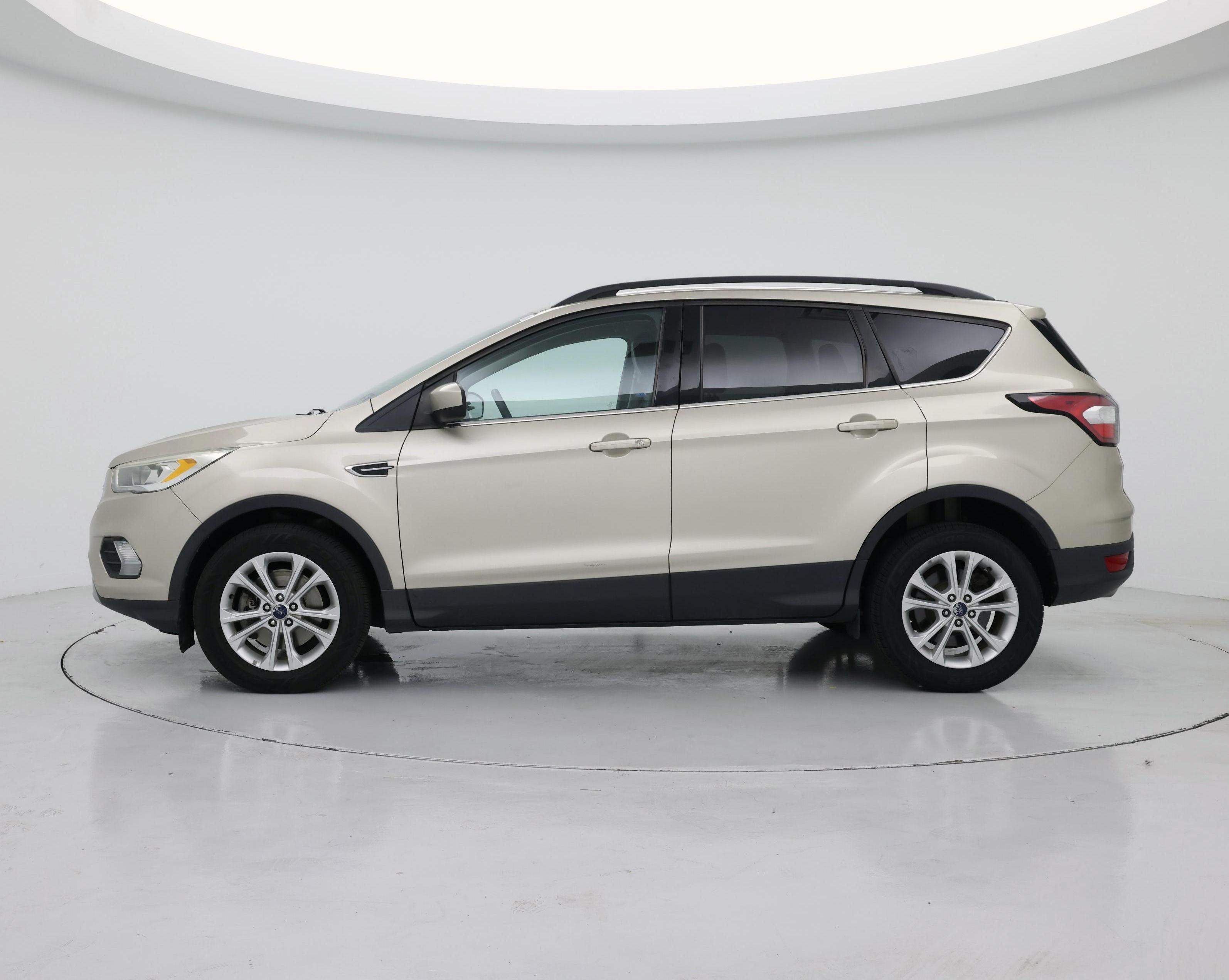 Thumbnail: 2017 Ford Escape - 3