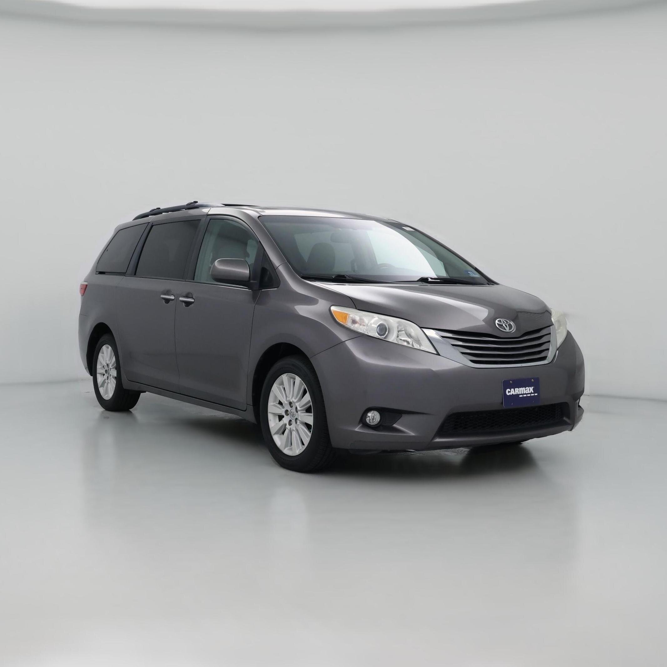 Thumbnail: 2015 Toyota Sienna - 1