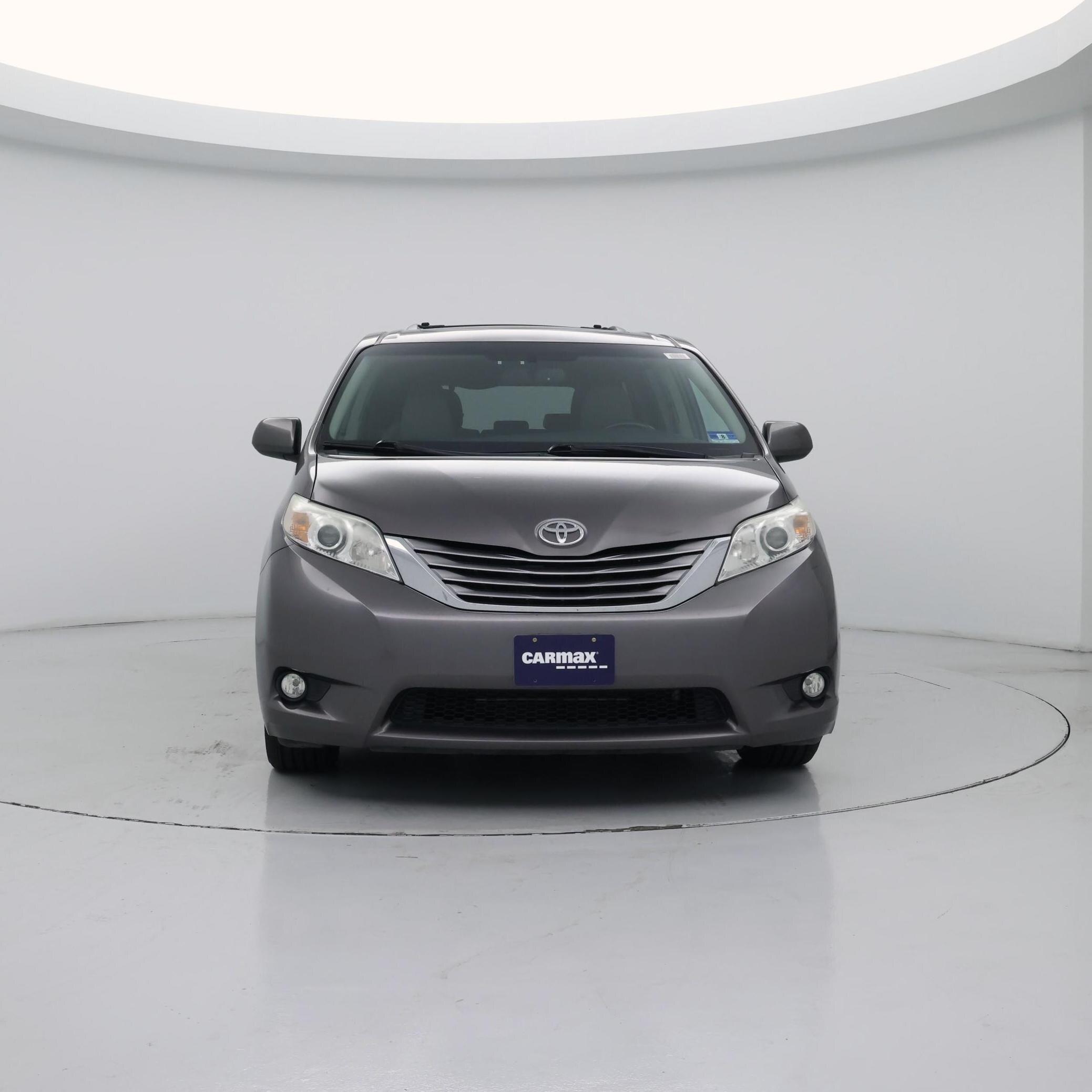 Thumbnail: 2015 Toyota Sienna - 5