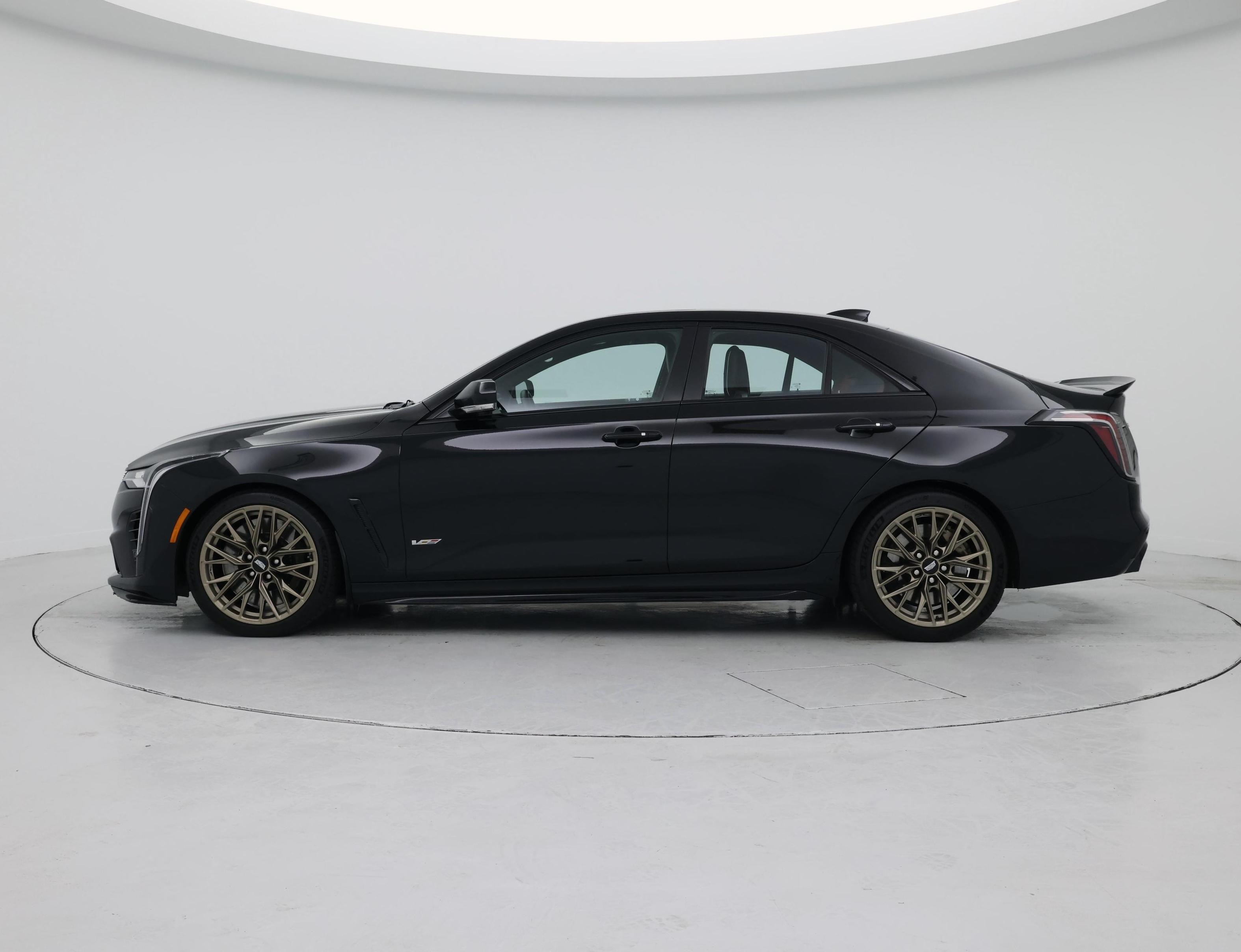 Thumbnail: 2023 Cadillac CT4 - 3