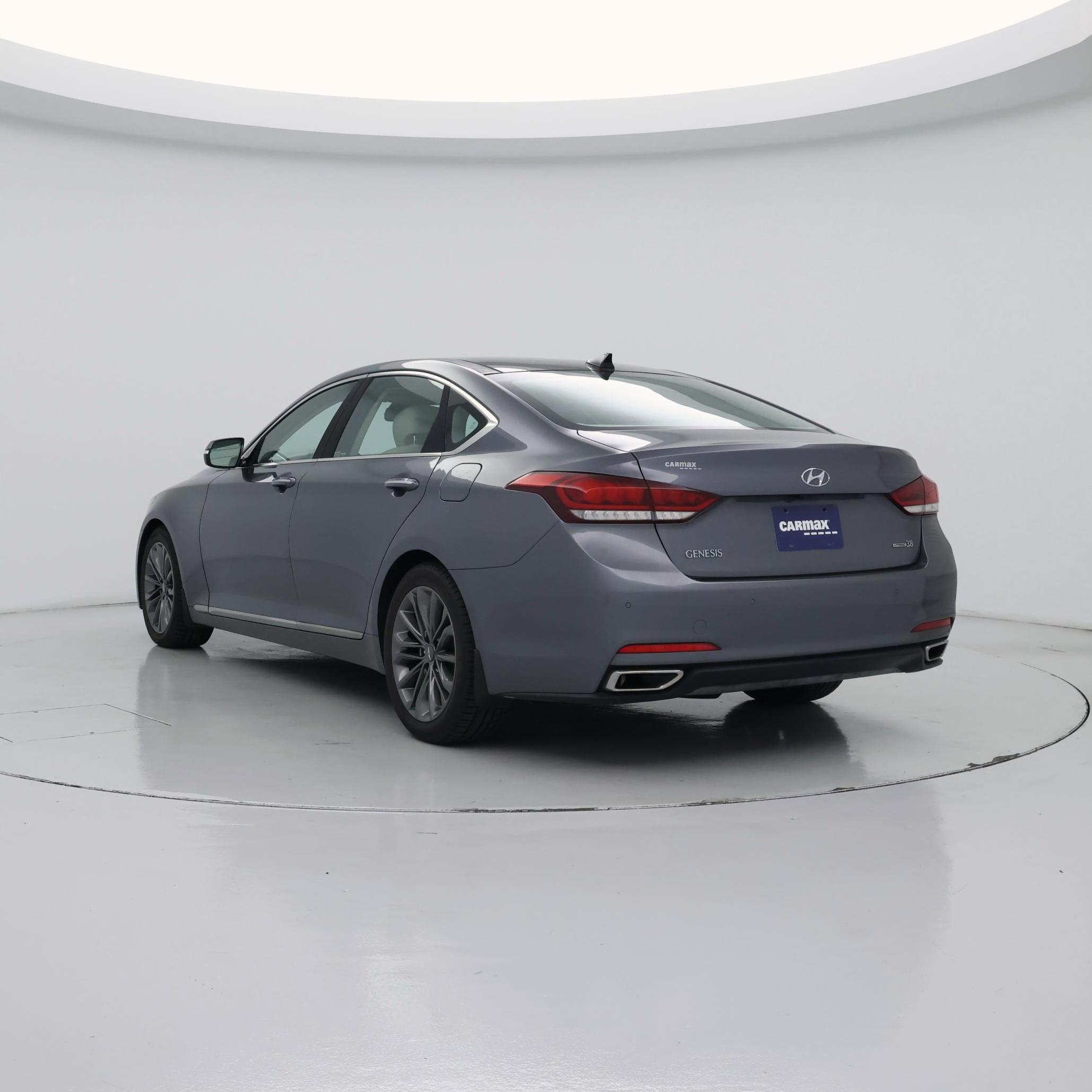 Thumbnail: 2015 Hyundai Genesis - 2